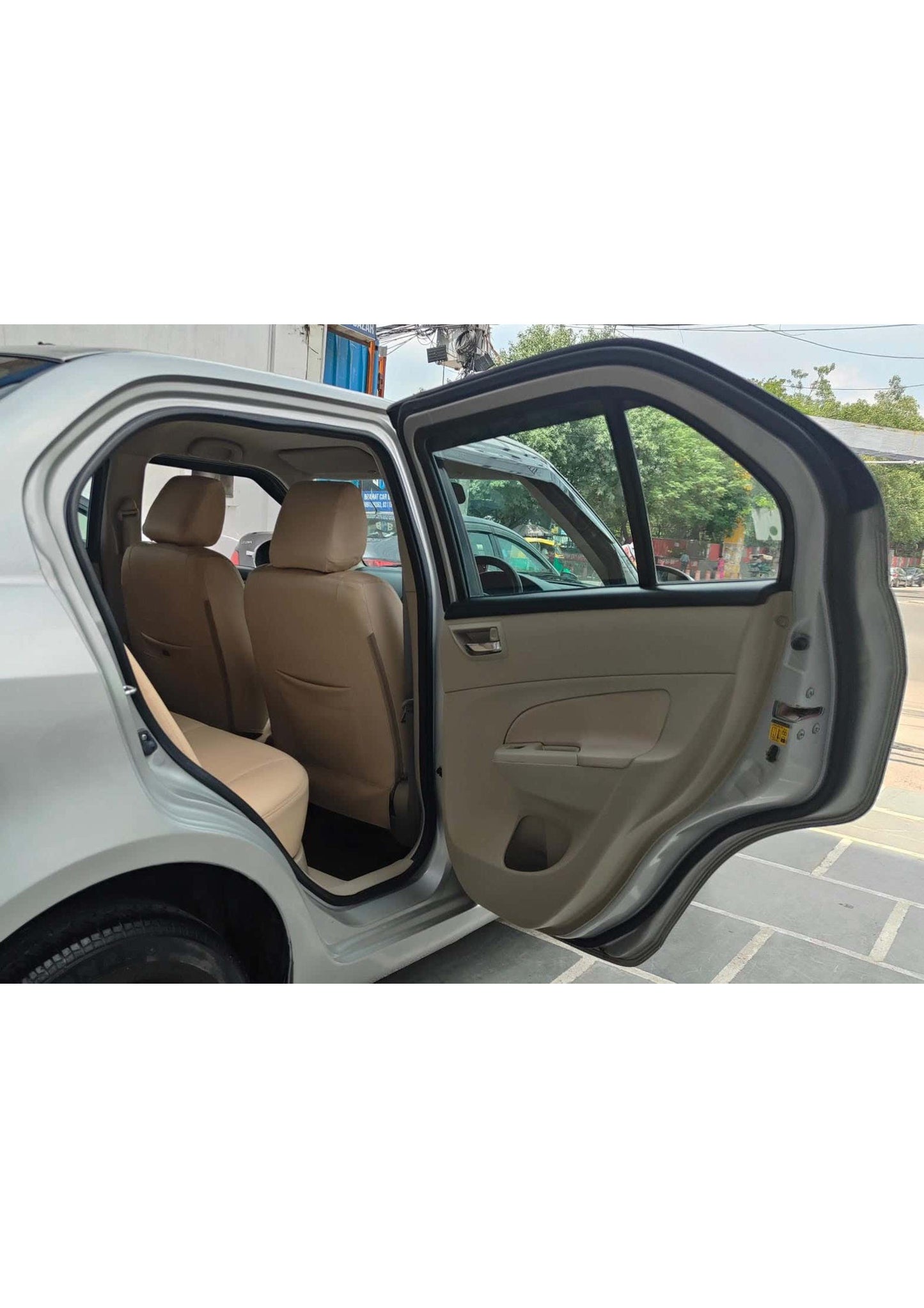 20,000 KMS MARUTI DZIRE VXI PETROL (2014)