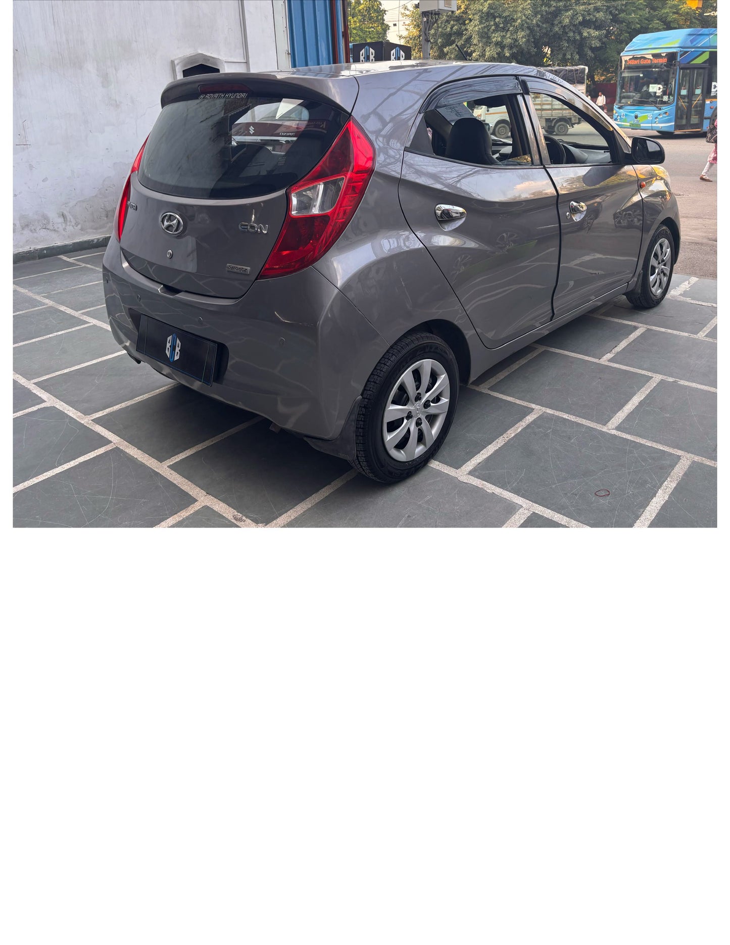 49,000 KMS HYUNDAI EON SPORTZ PETROL (2013)