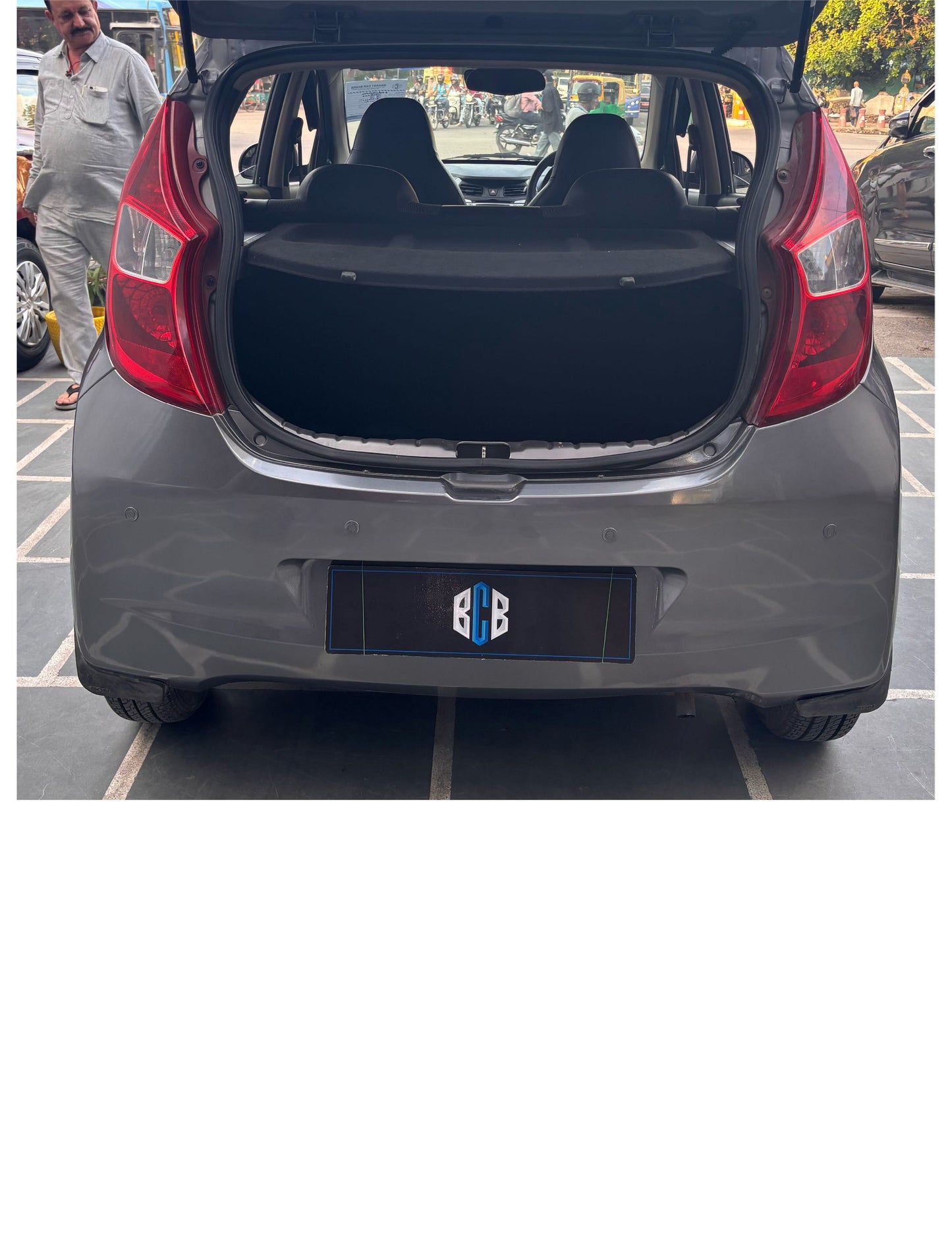 49,000 KMS HYUNDAI EON SPORTZ PETROL (2013)