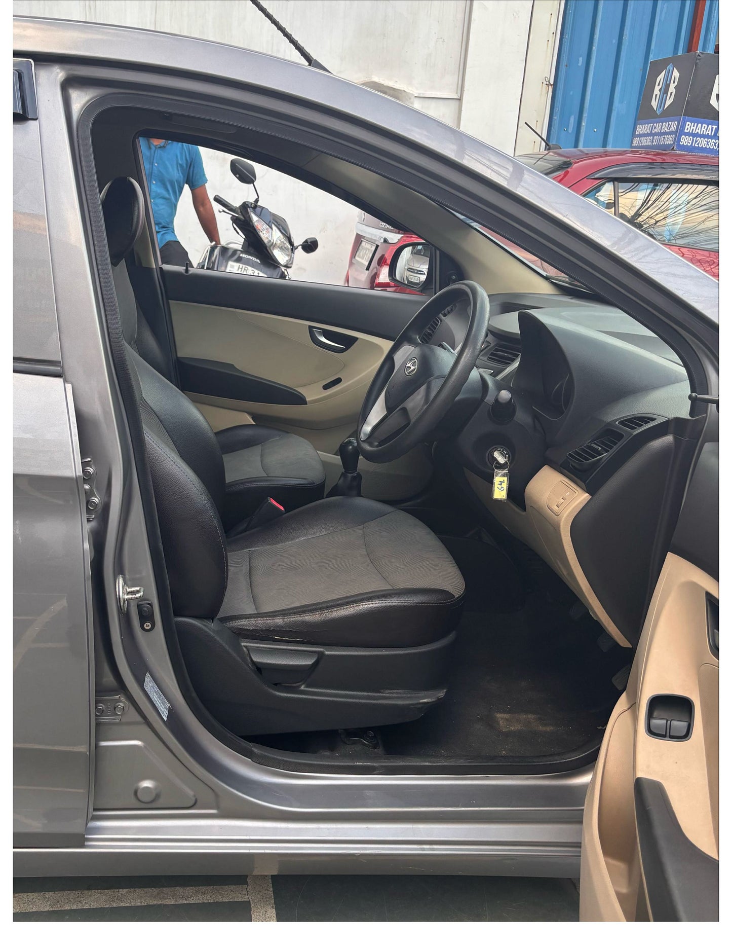 49,000 KMS HYUNDAI EON SPORTZ PETROL (2013)