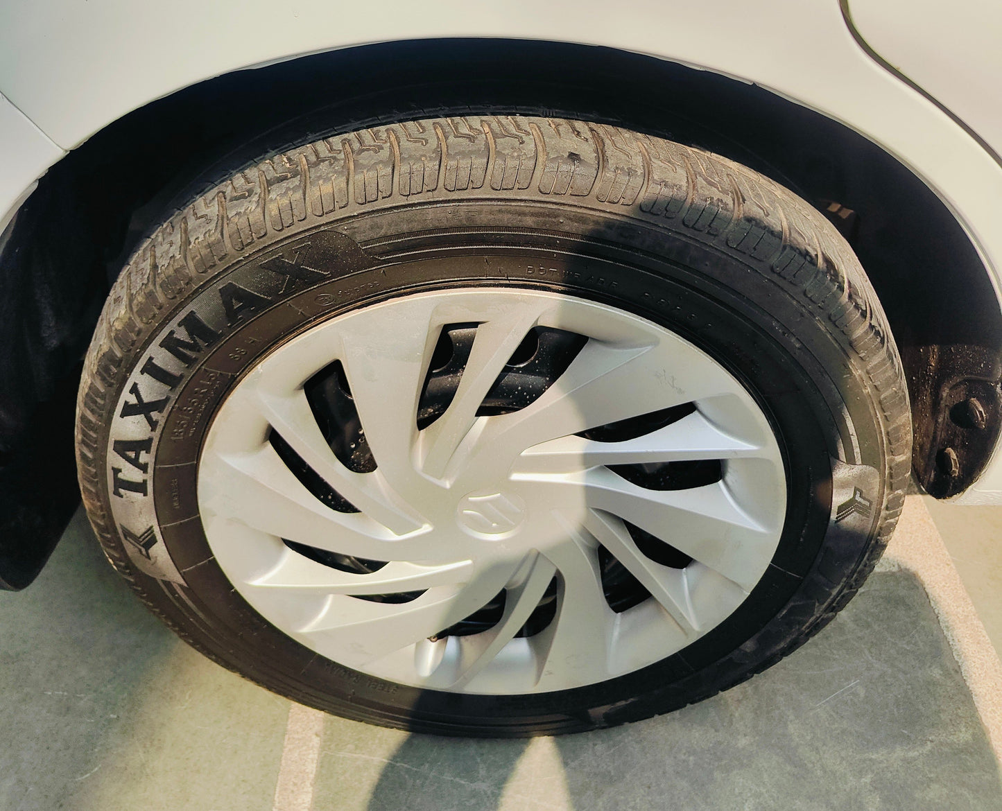 42,000 KMS MARUTI ERTIGA VXI GREEN CNG (2017)