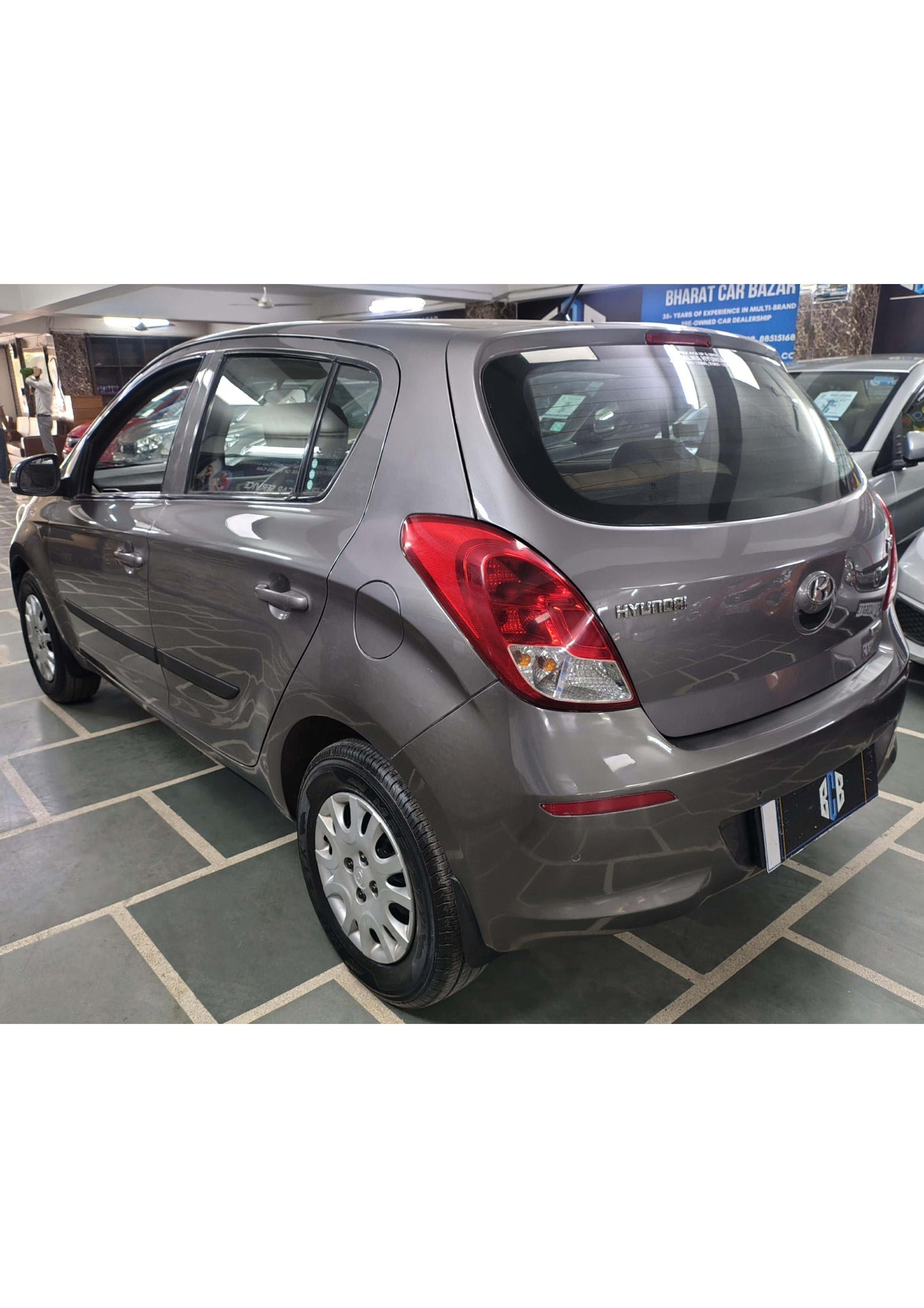 HYUNDAI I20 MAGNA (O) PETROL (2013)