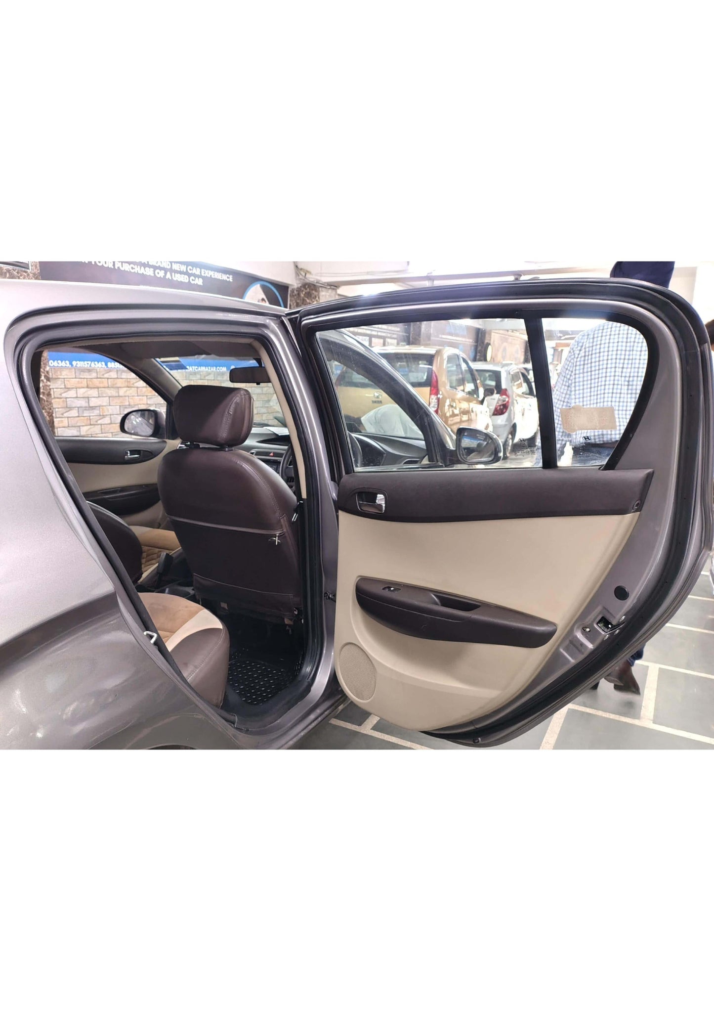 HYUNDAI I20 MAGNA (O) PETROL (2013)