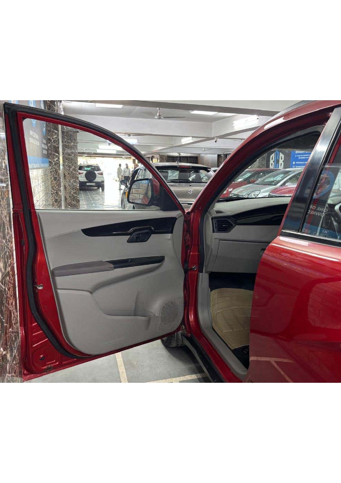 25,000 KMS MAHINDRA KUV 100 K6+ DIESEL (2016)