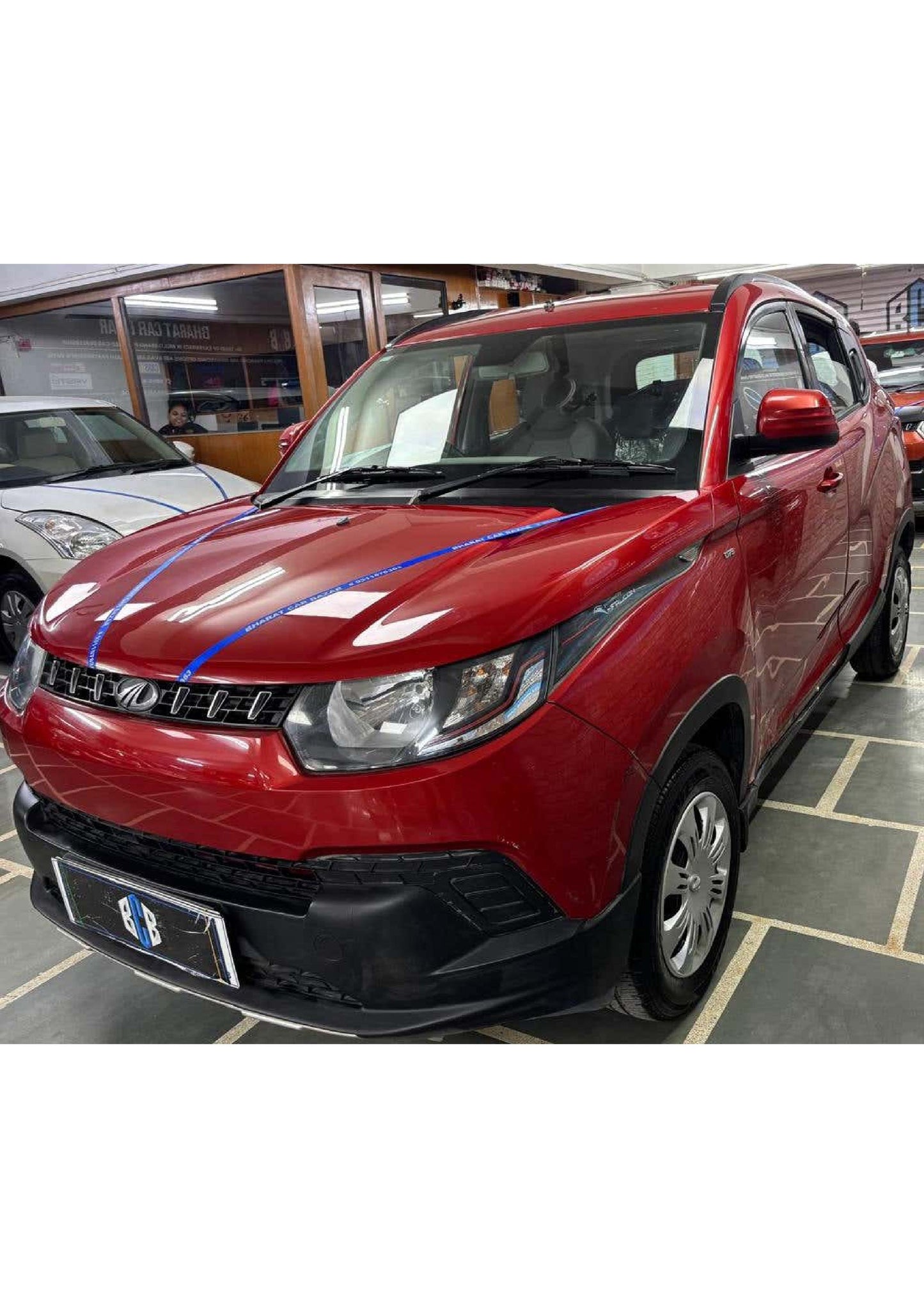 25,000 KMS MAHINDRA KUV 100 K6+ DIESEL (2016)