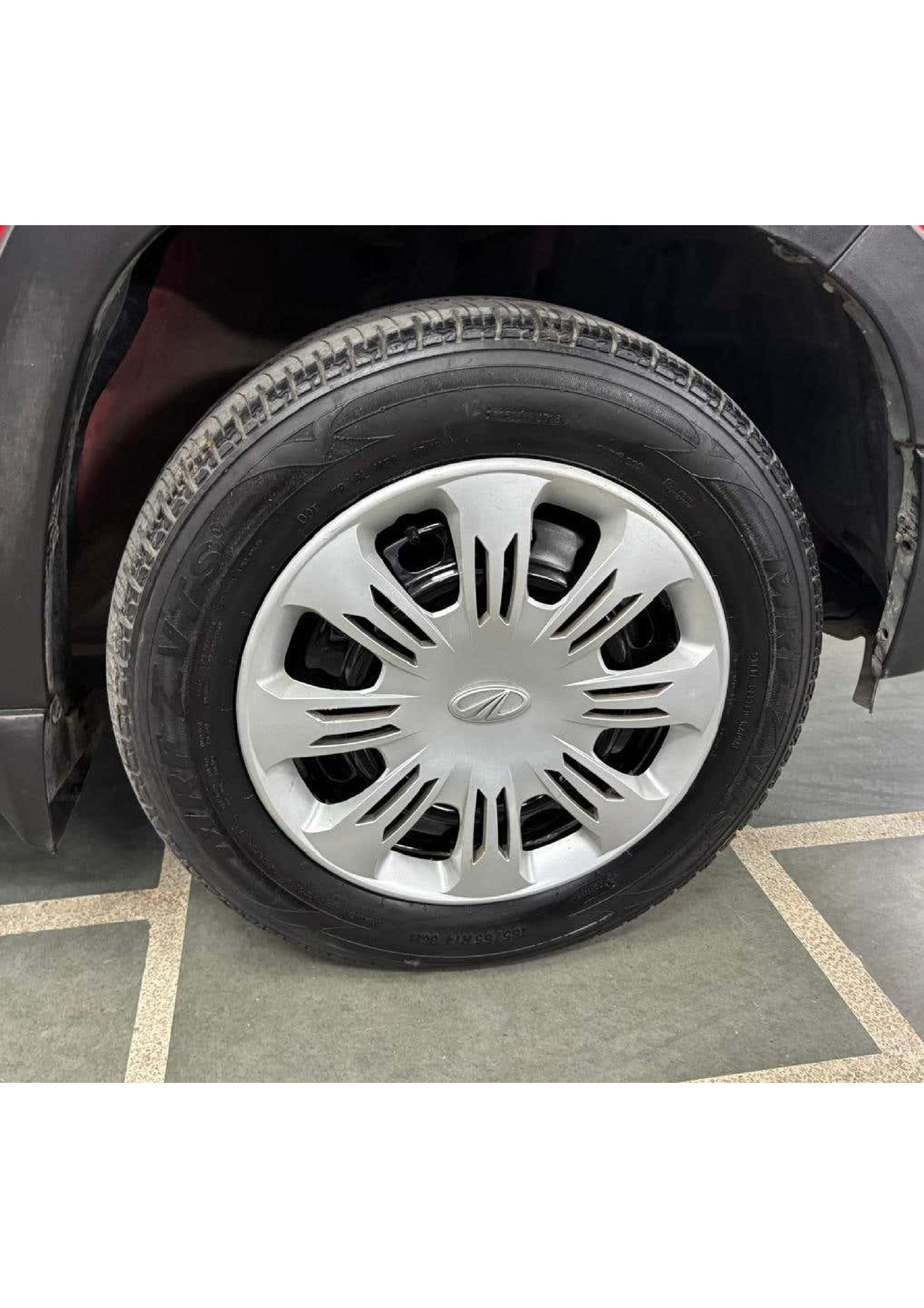 25,000 KMS MAHINDRA KUV 100 K6+ DIESEL (2016)