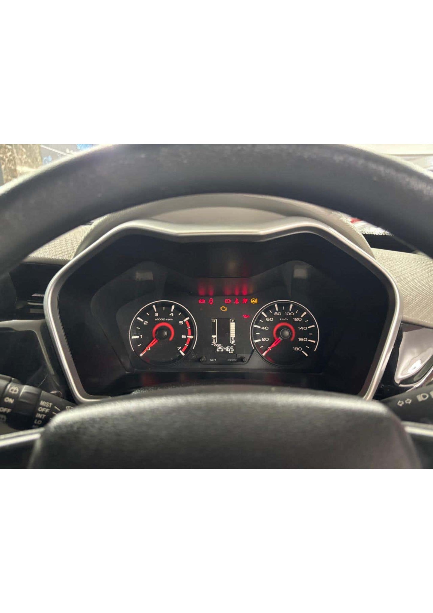 25,000 KMS MAHINDRA KUV 100 K6+ DIESEL (2016)