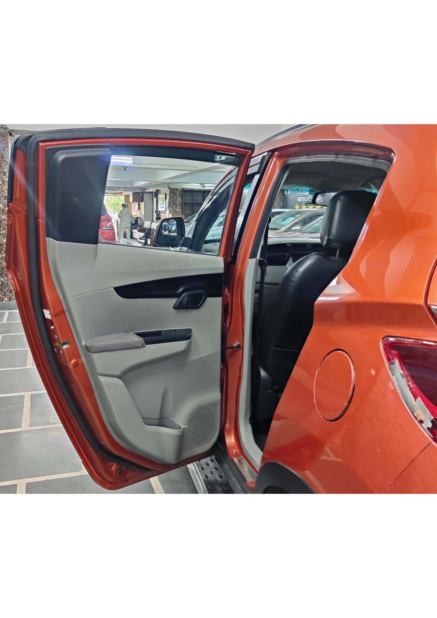16,000 MAHINDRA KUV 100 K6+ DIESEL (2016)