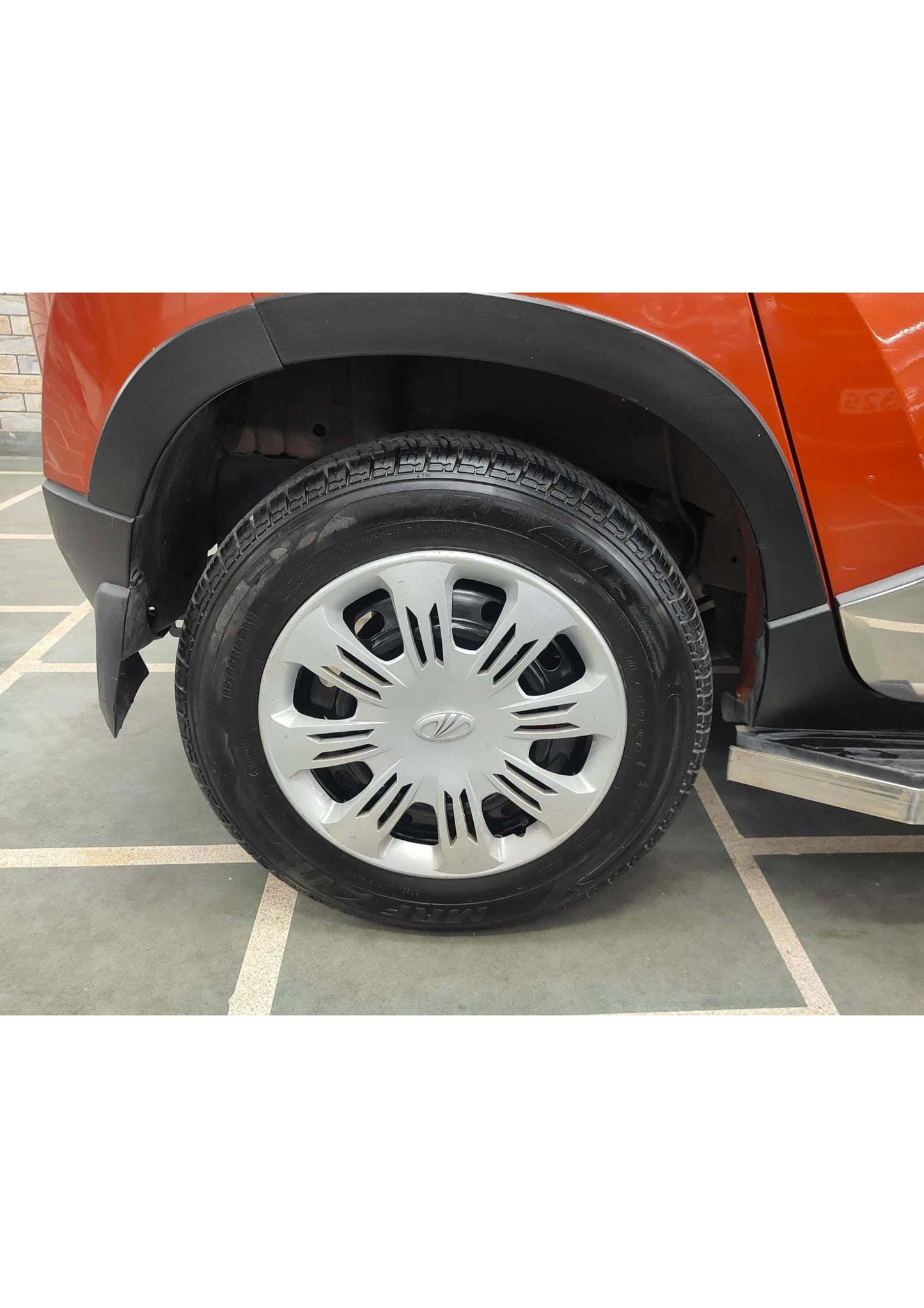 16,000 MAHINDRA KUV 100 K6+ DIESEL (2016)