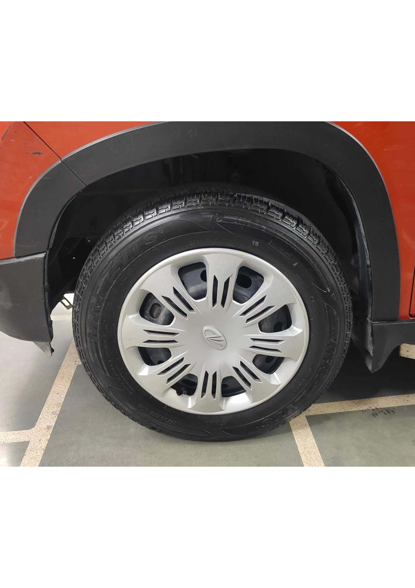 16,000 MAHINDRA KUV 100 K6+ DIESEL (2016)