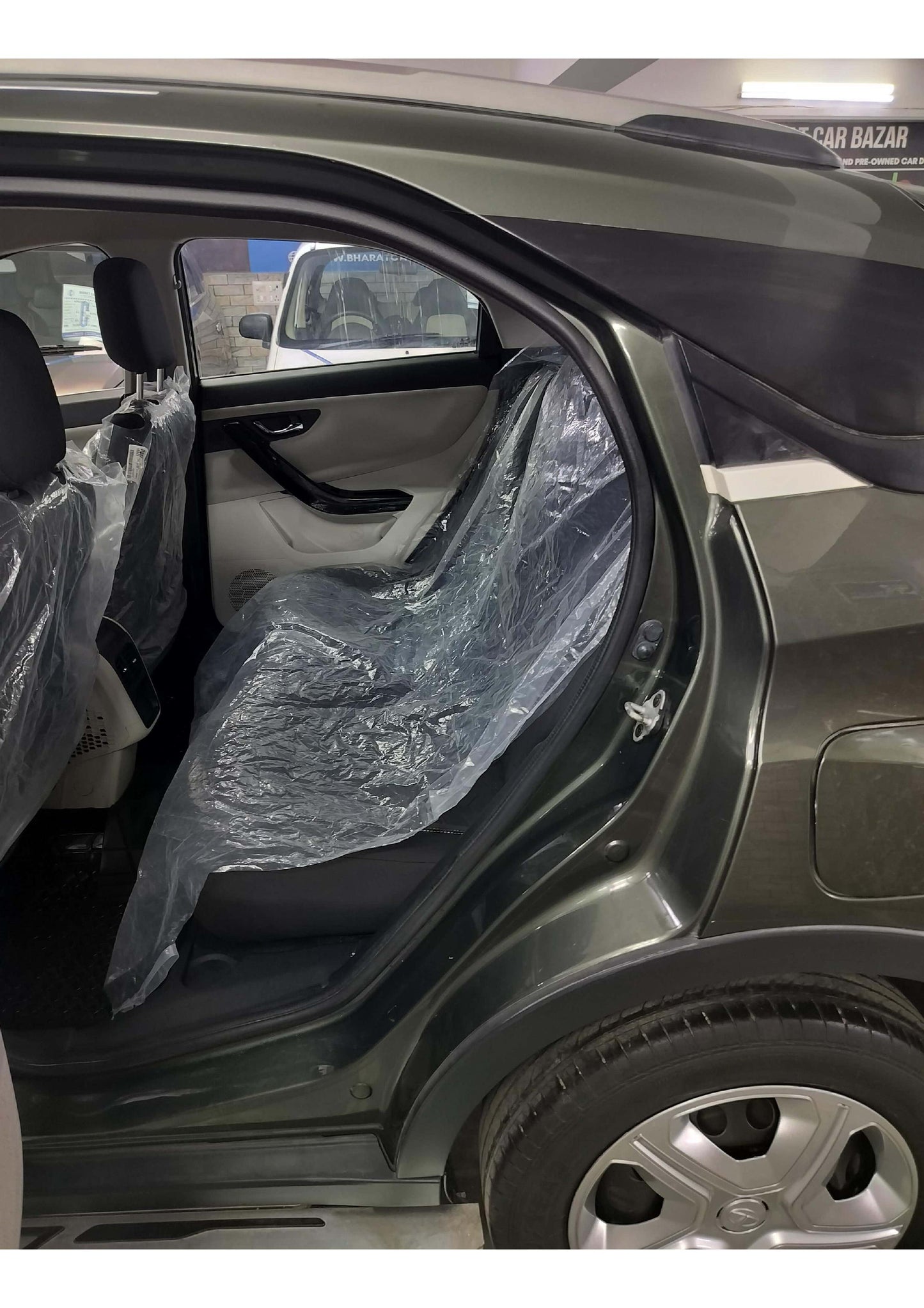 40,000 KMS TATA NEXON XZ 1.2 PETROL (2021)