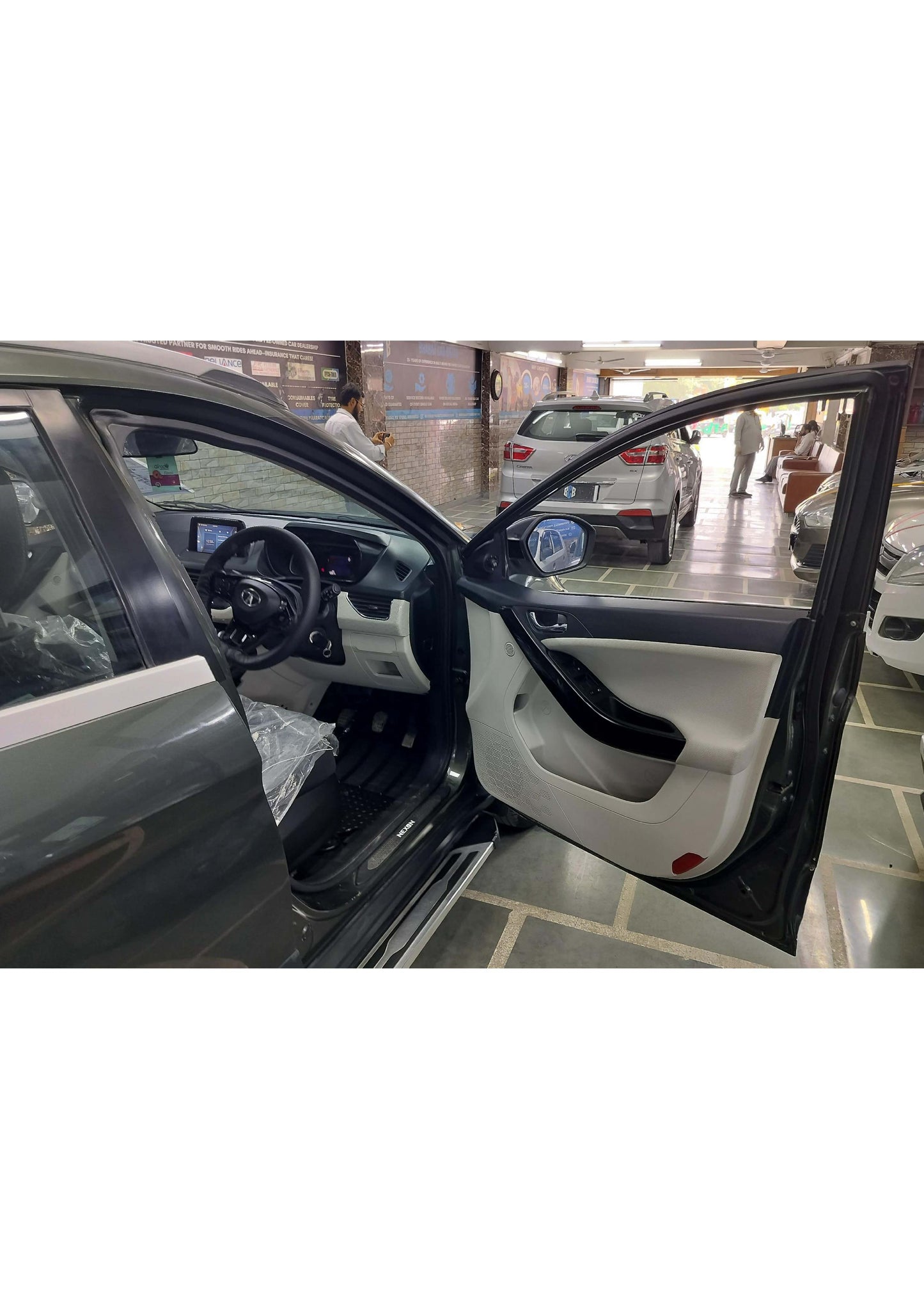 40,000 KMS TATA NEXON XZ 1.2 PETROL (2021)