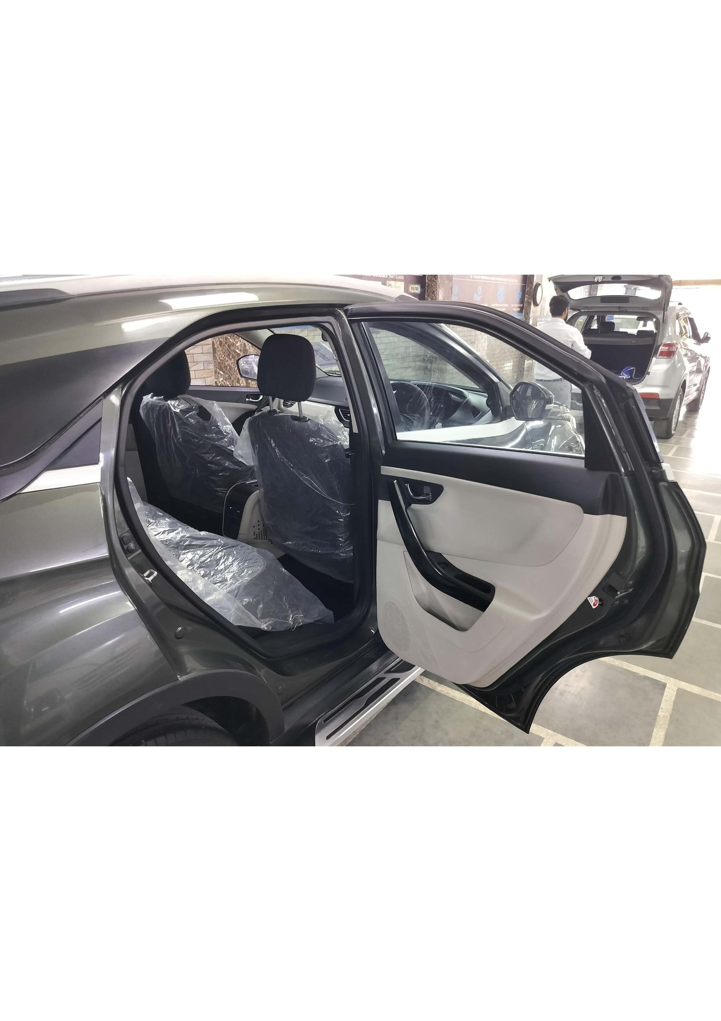 40,000 KMS TATA NEXON XZ 1.2 PETROL (2021)