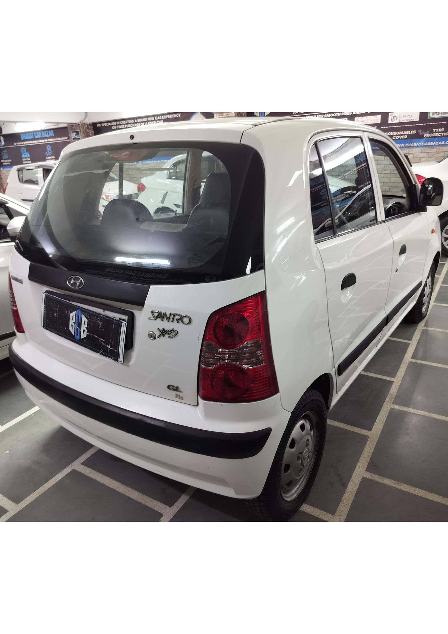 27,000 KMS HYUNDAI SANTRO GL PETROL (2011)