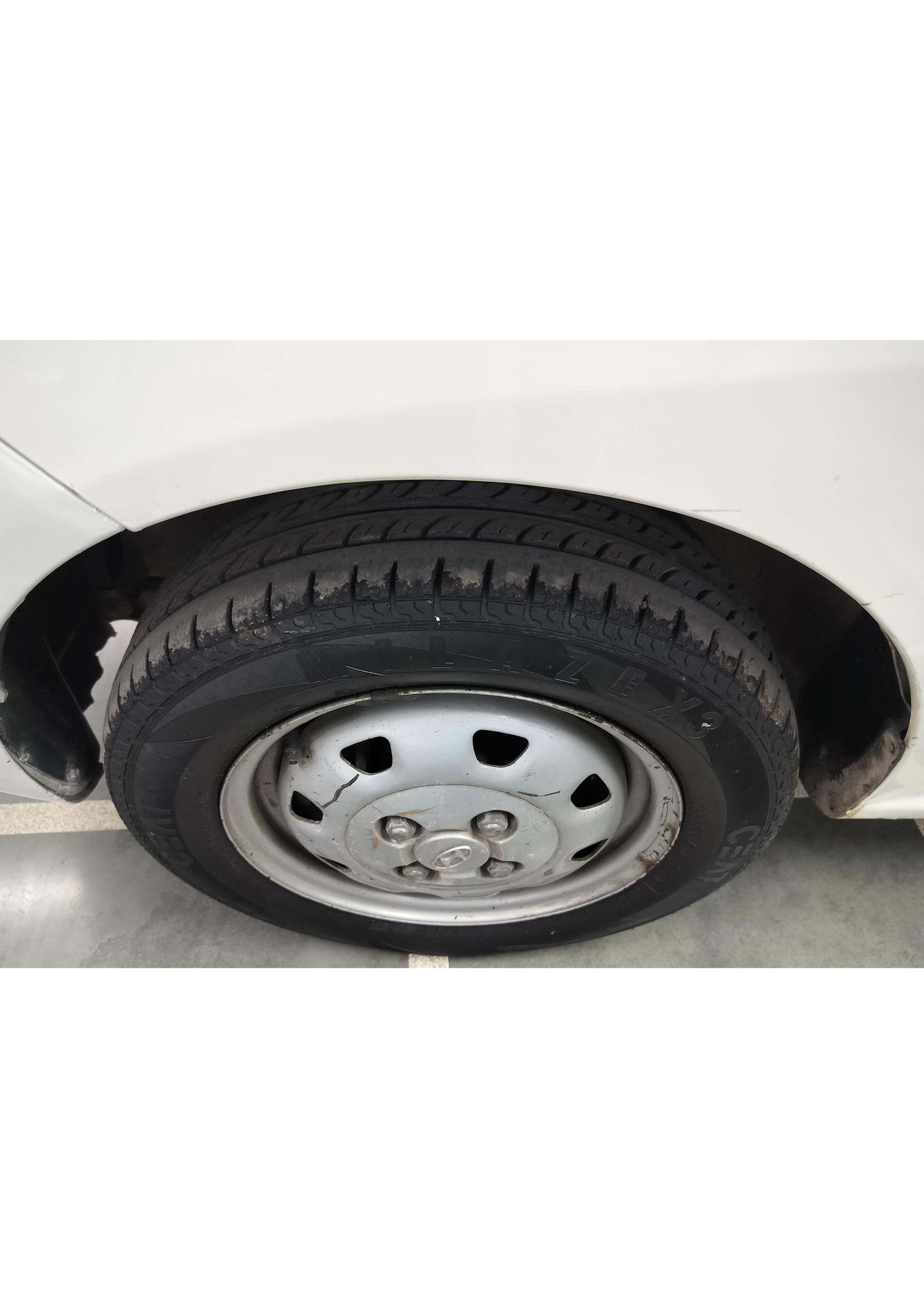 27,000 KMS HYUNDAI SANTRO GL PETROL (2011)