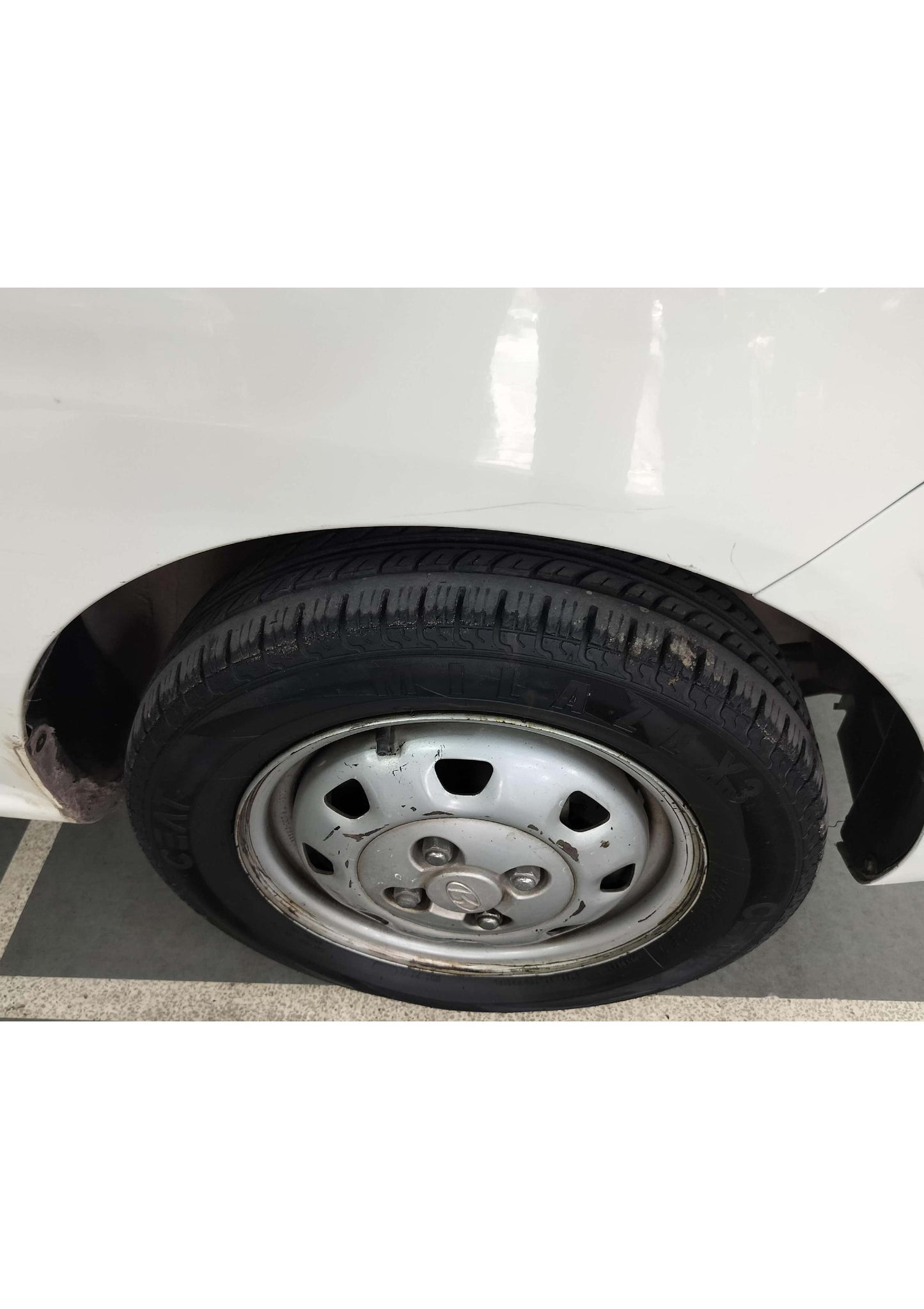 27,000 KMS HYUNDAI SANTRO GL PETROL (2011)
