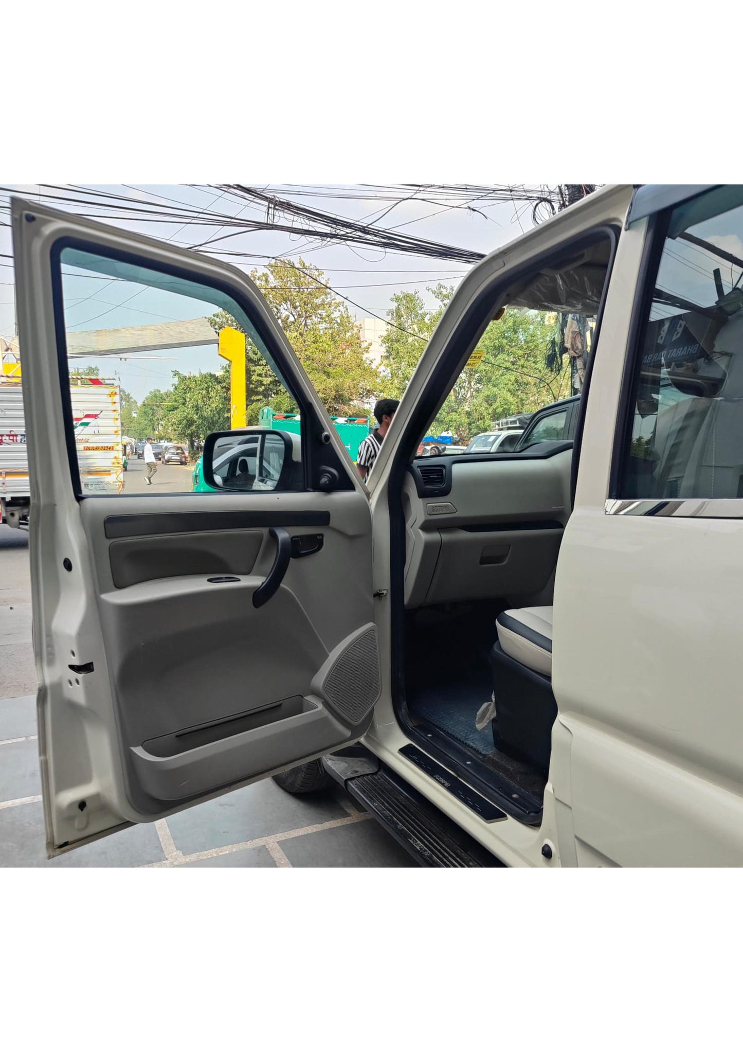 21,000 KMS MAHINDRA SCORPIO S4 DIESEL (2020)