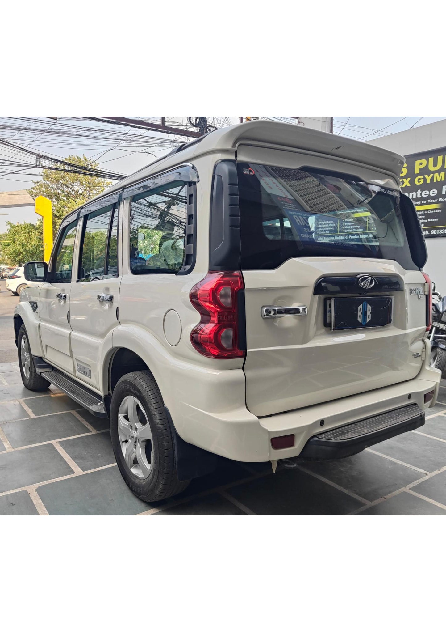 21,000 KMS MAHINDRA SCORPIO S4 DIESEL (2020)