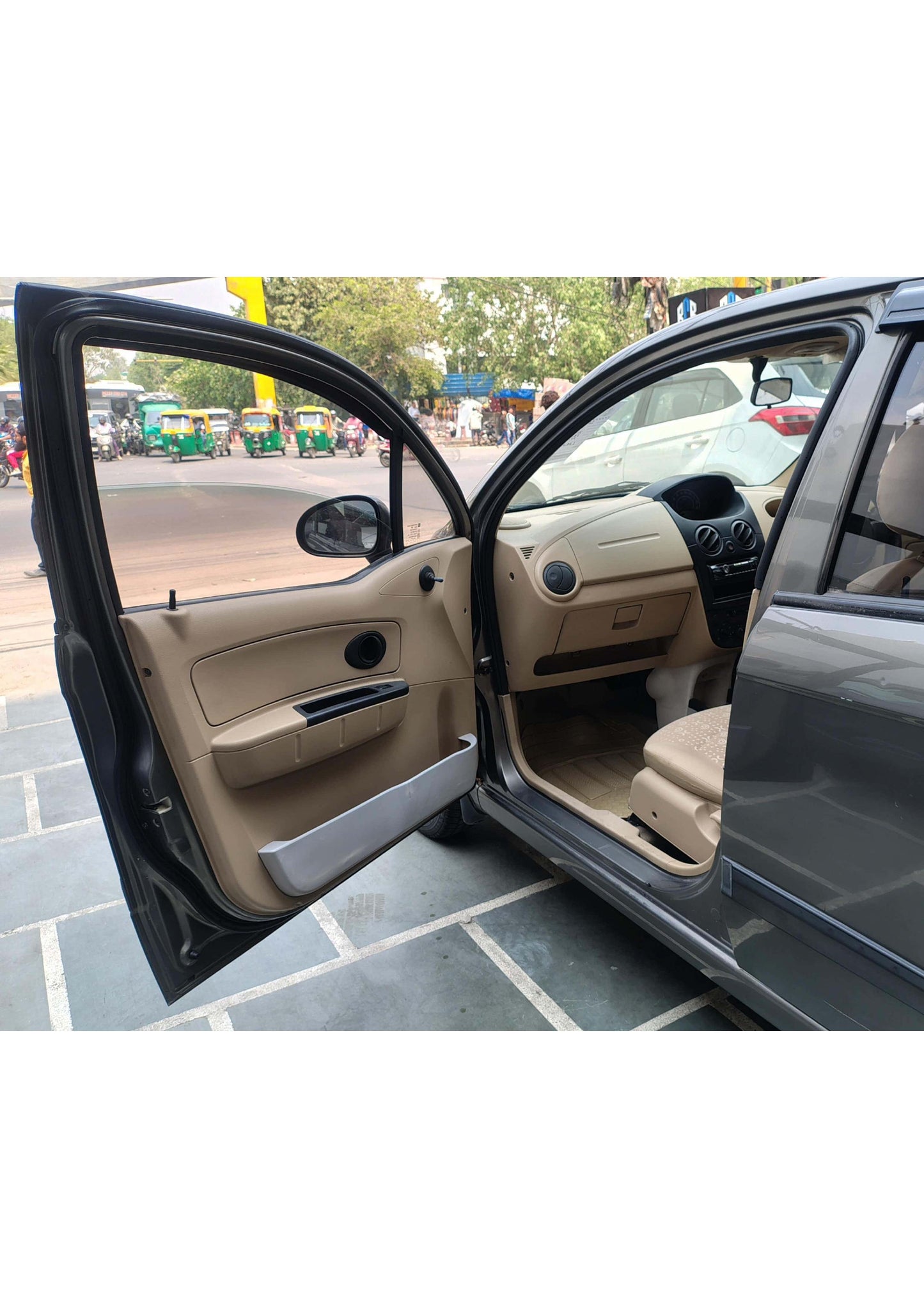 13,000 KMS CHEVROLET SPARK 1.0 LS PETROL (2011)