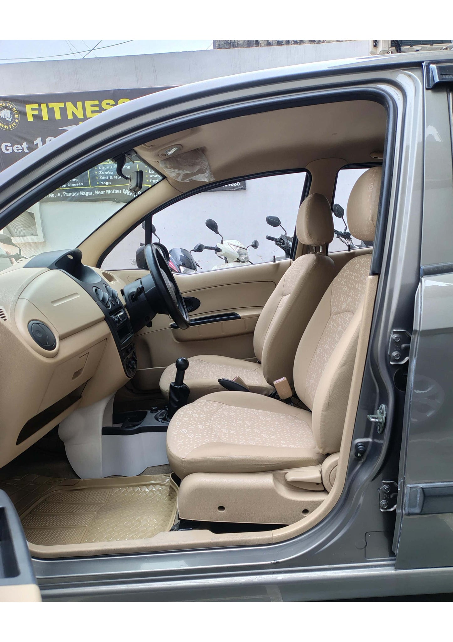 13,000 KMS CHEVROLET SPARK 1.0 LS PETROL (2011)