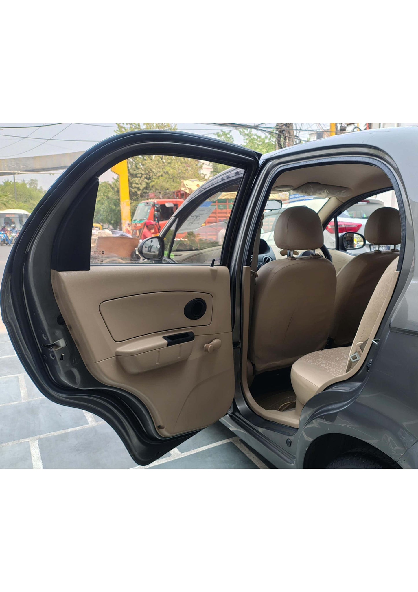 13,000 KMS CHEVROLET SPARK 1.0 LS PETROL (2011)