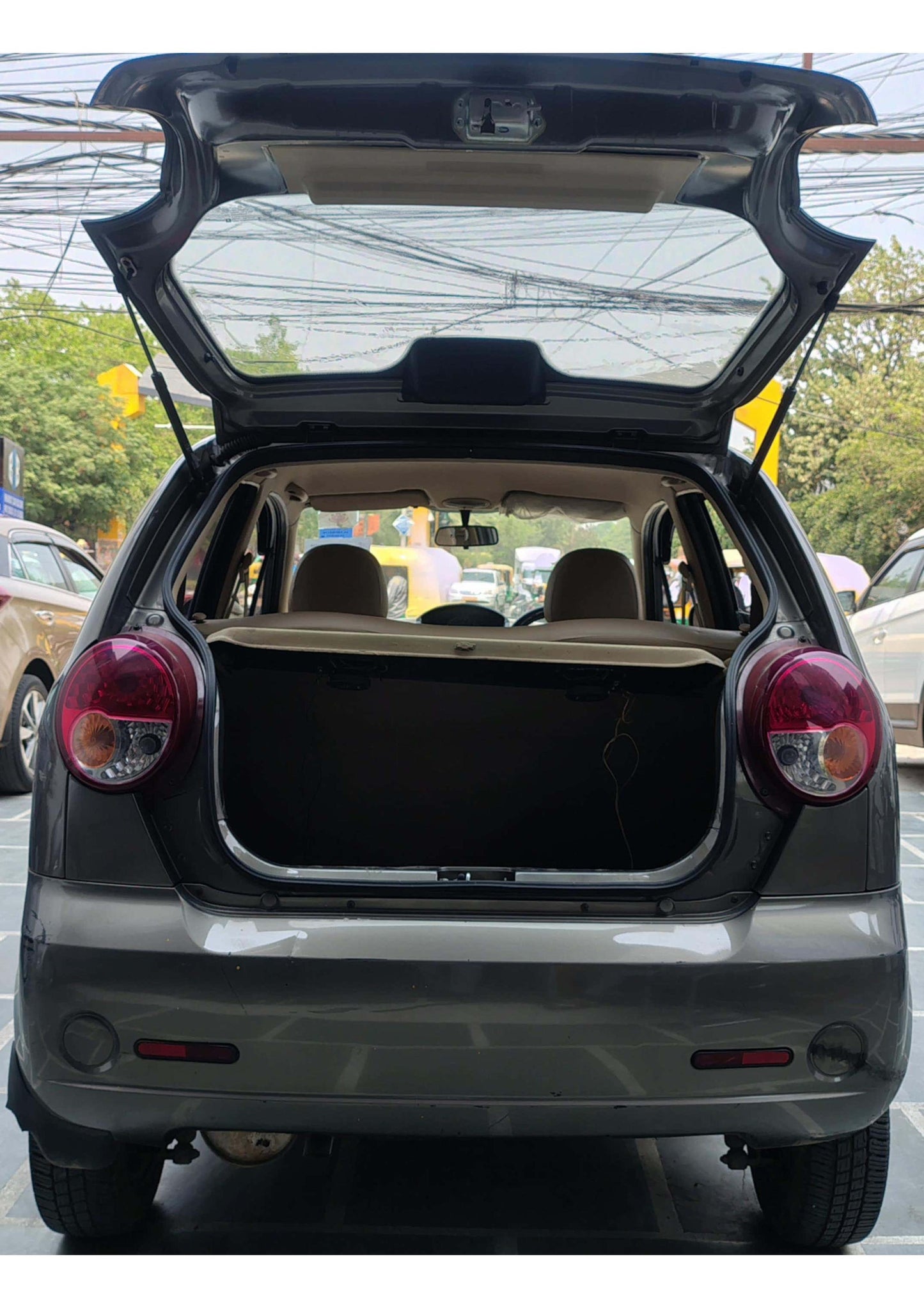 13,000 KMS CHEVROLET SPARK 1.0 LS PETROL (2011)