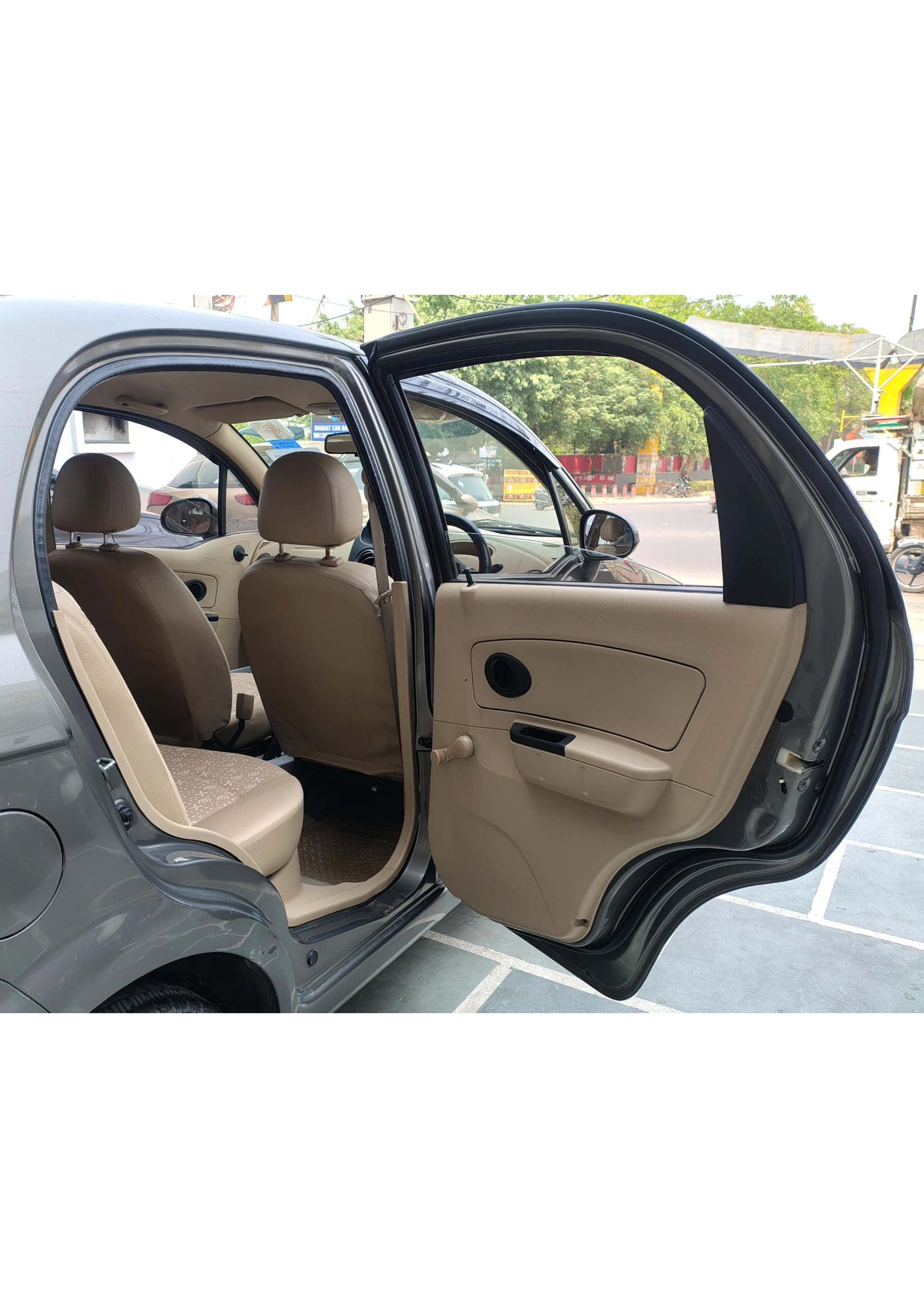 13,000 KMS CHEVROLET SPARK 1.0 LS PETROL (2011)