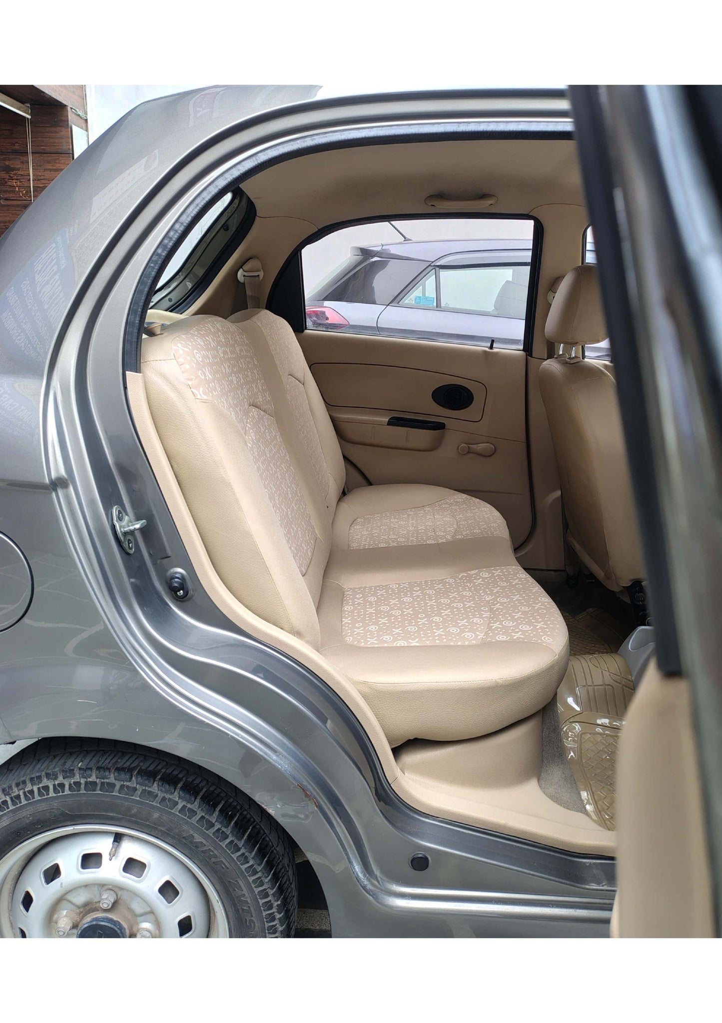 13,000 KMS CHEVROLET SPARK 1.0 LS PETROL (2011)