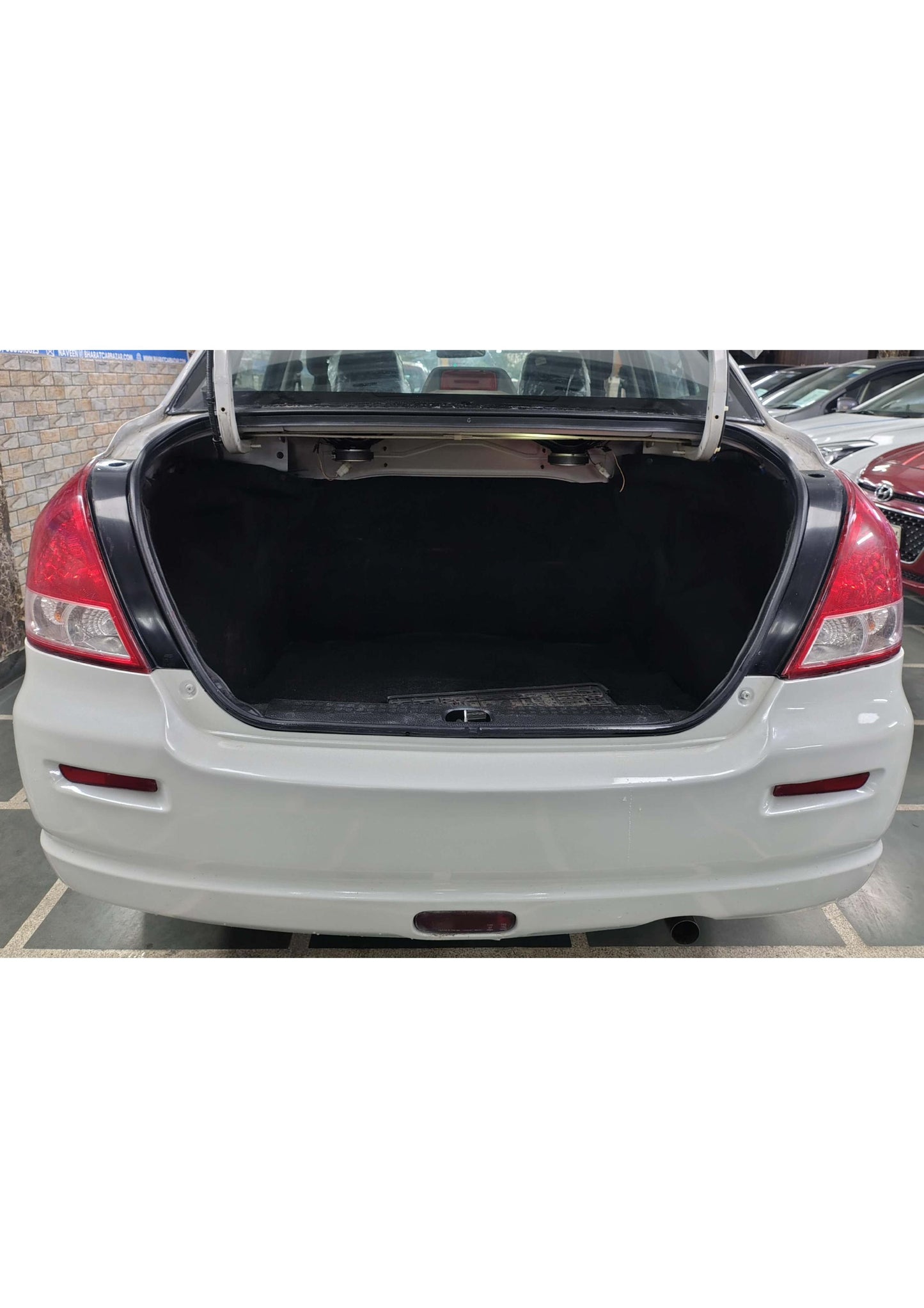 MARUTI DZIRE LXI PETROL (2010)