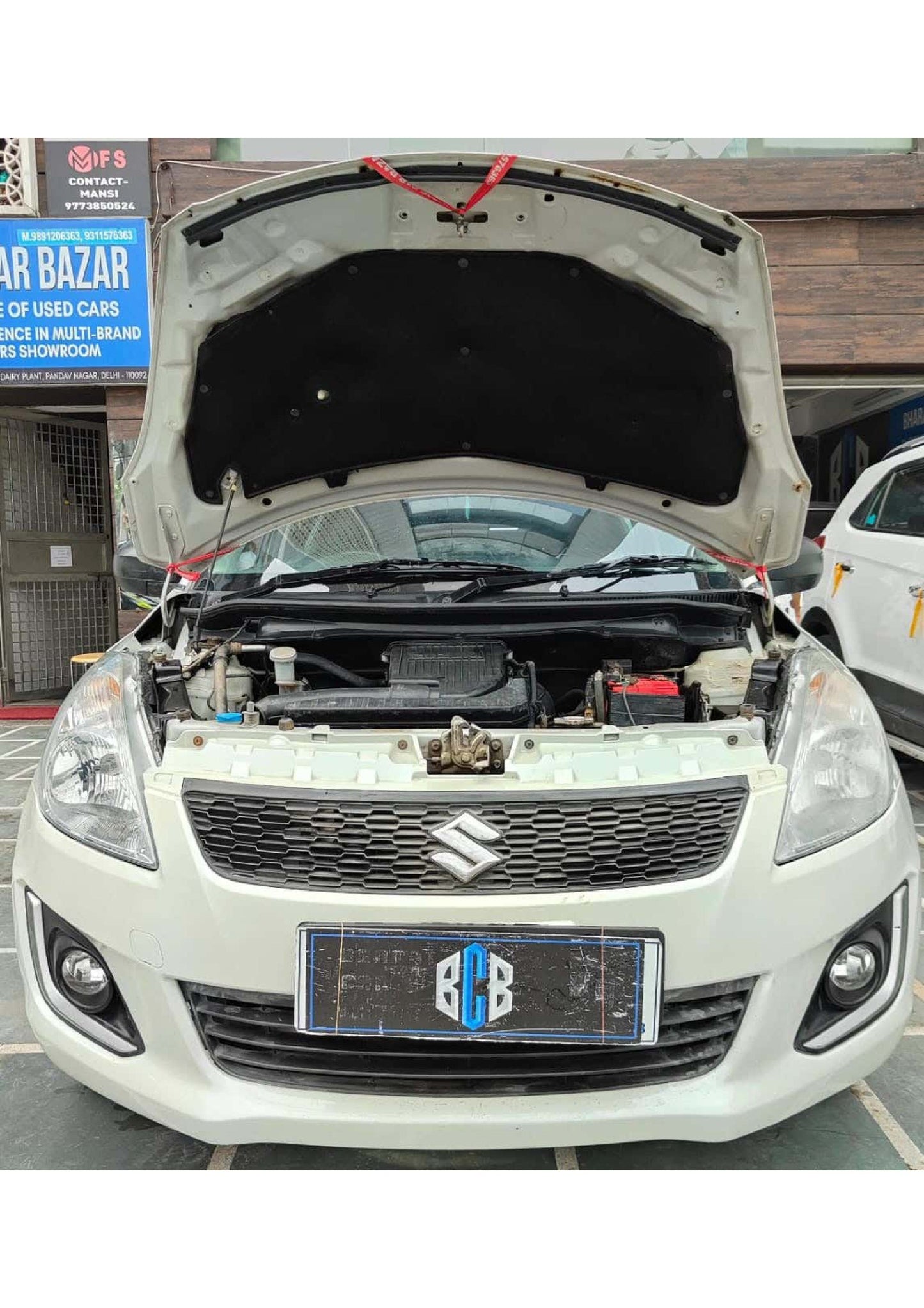 25,000 KMS MARUTI SWIFT LXI (O) PETROL (2017)