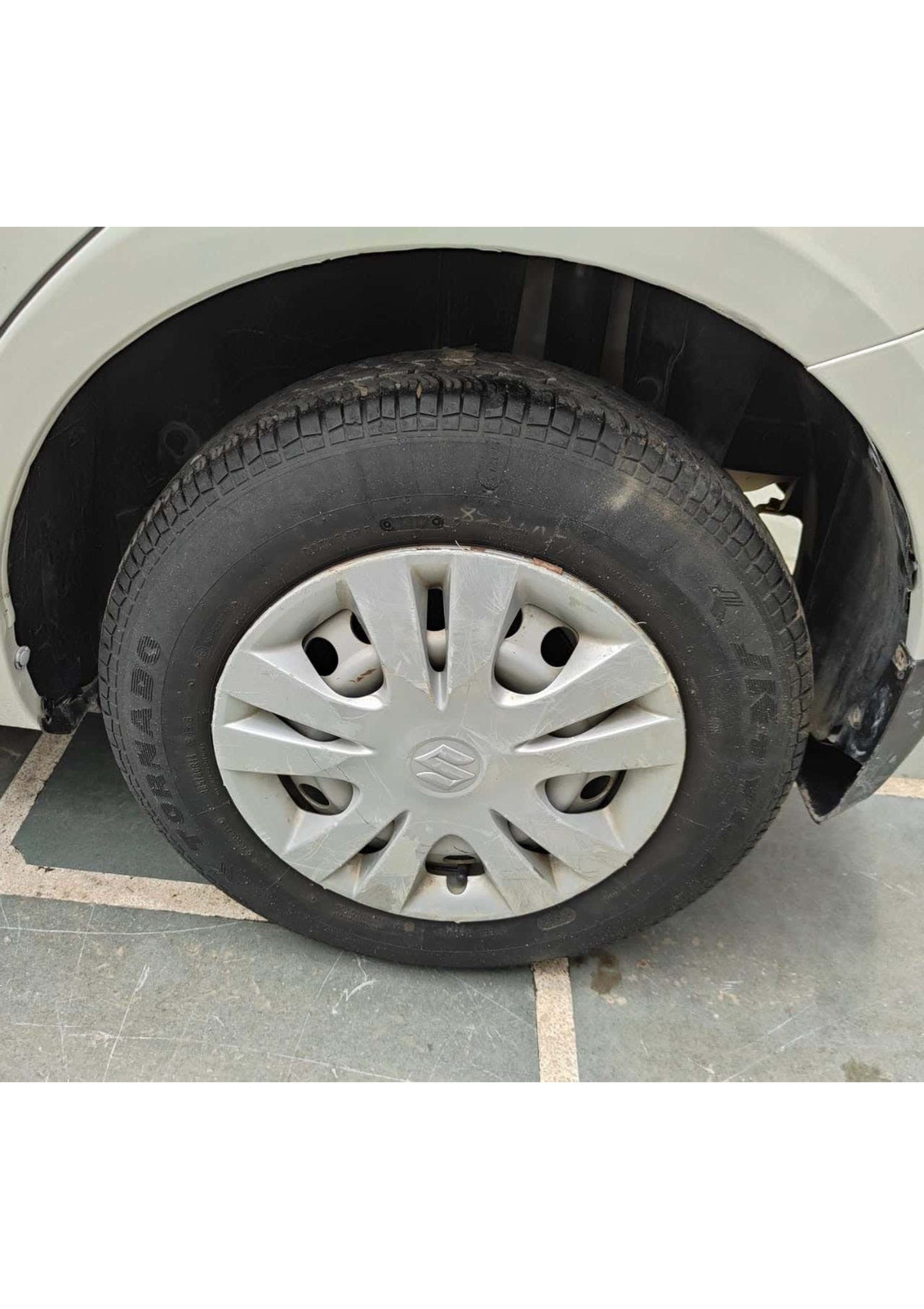 25,000 KMS MARUTI SWIFT LXI (O) PETROL (2017)