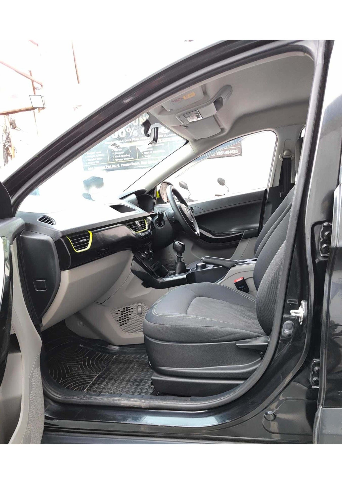 24,000 KMS TATA NEXON KRAZ PETROL (2019)