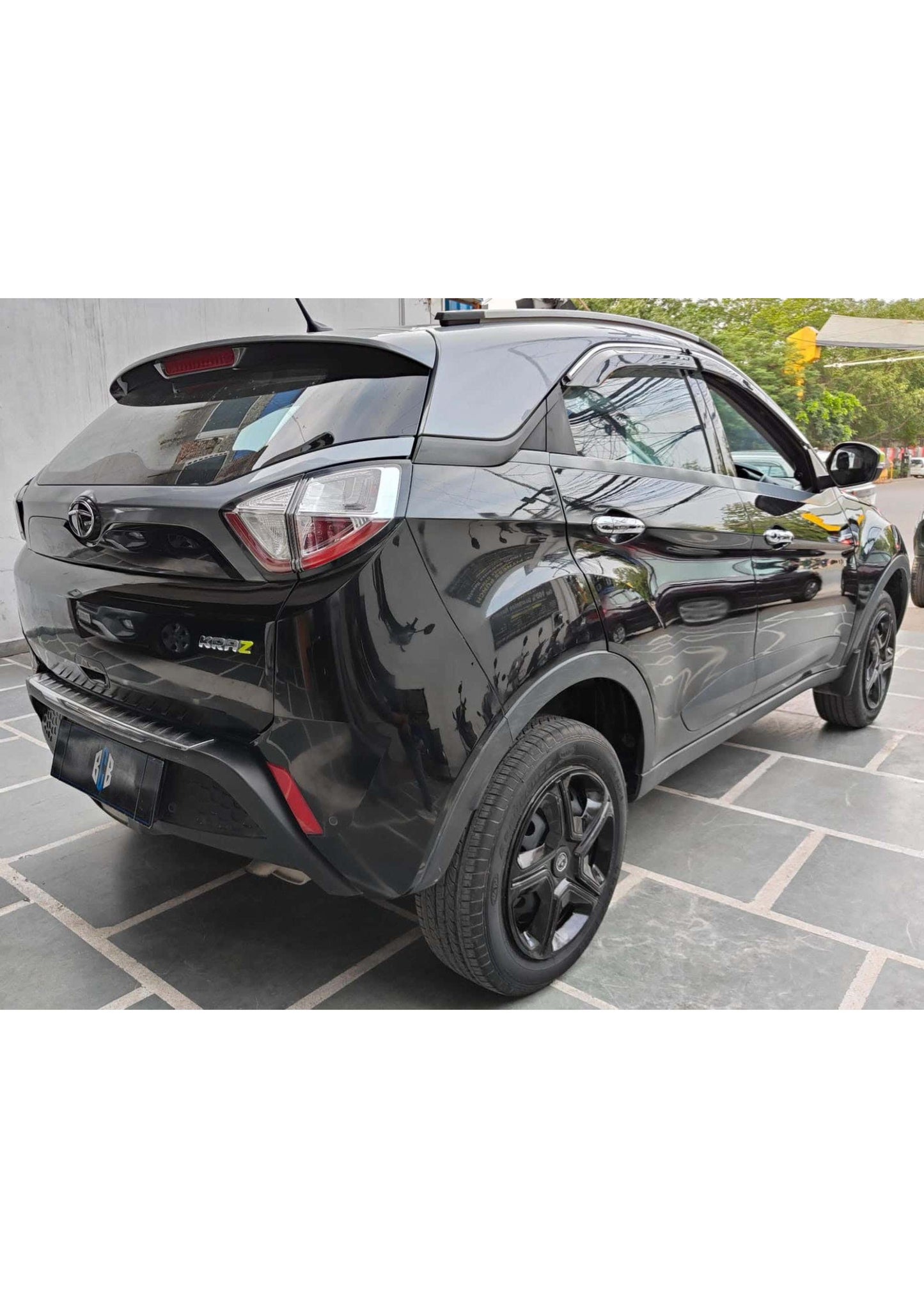 24,000 KMS TATA NEXON KRAZ PETROL (2019)