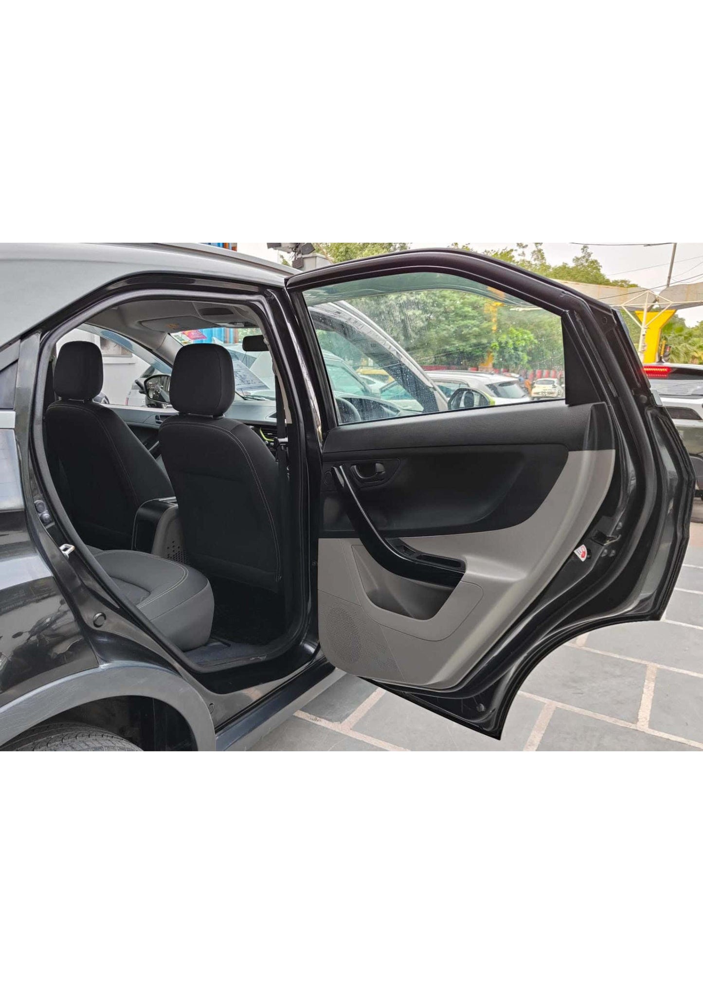 24,000 KMS TATA NEXON KRAZ PETROL (2019)