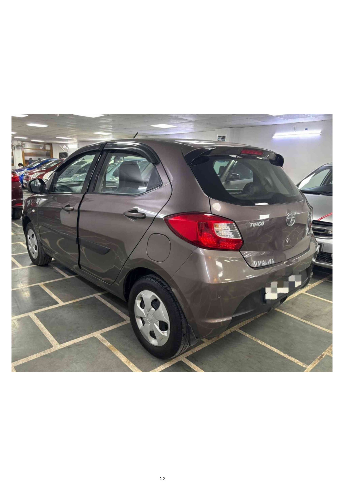 10,000 KMS TATA TIAGO XT (O) PETROL (2016)
