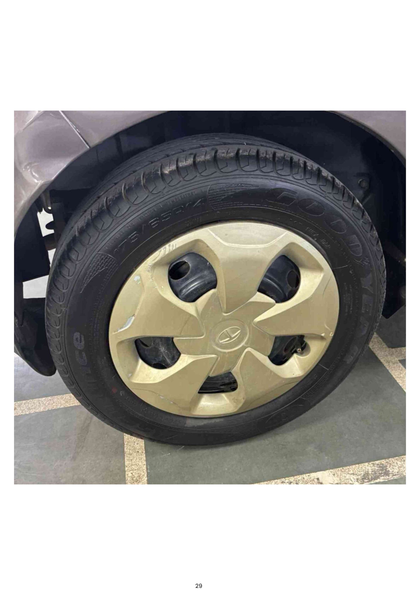10,000 KMS TATA TIAGO XT (O) PETROL (2016)