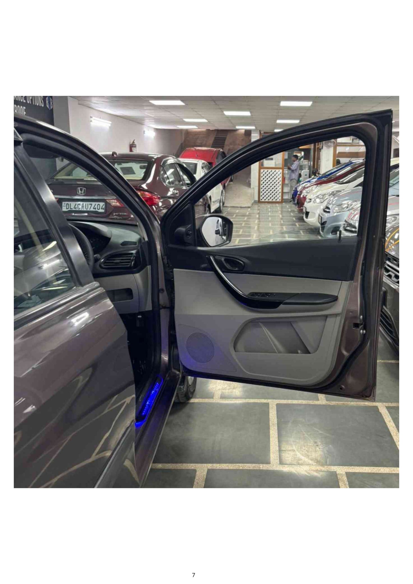 10,000 KMS TATA TIAGO XT (O) PETROL (2016)