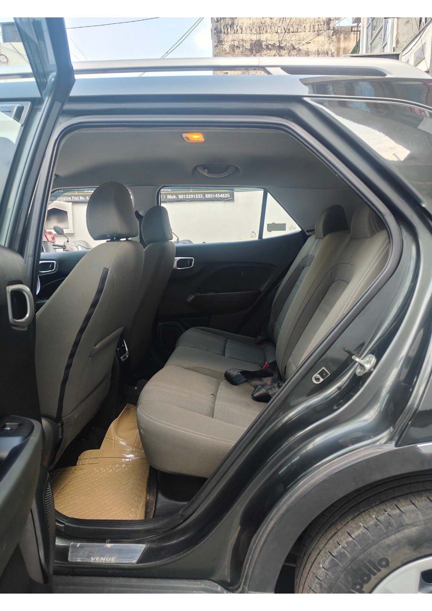 35,000 KMS HYUNDAI VENUE S 1.2 KAPPA PETROL (2019)