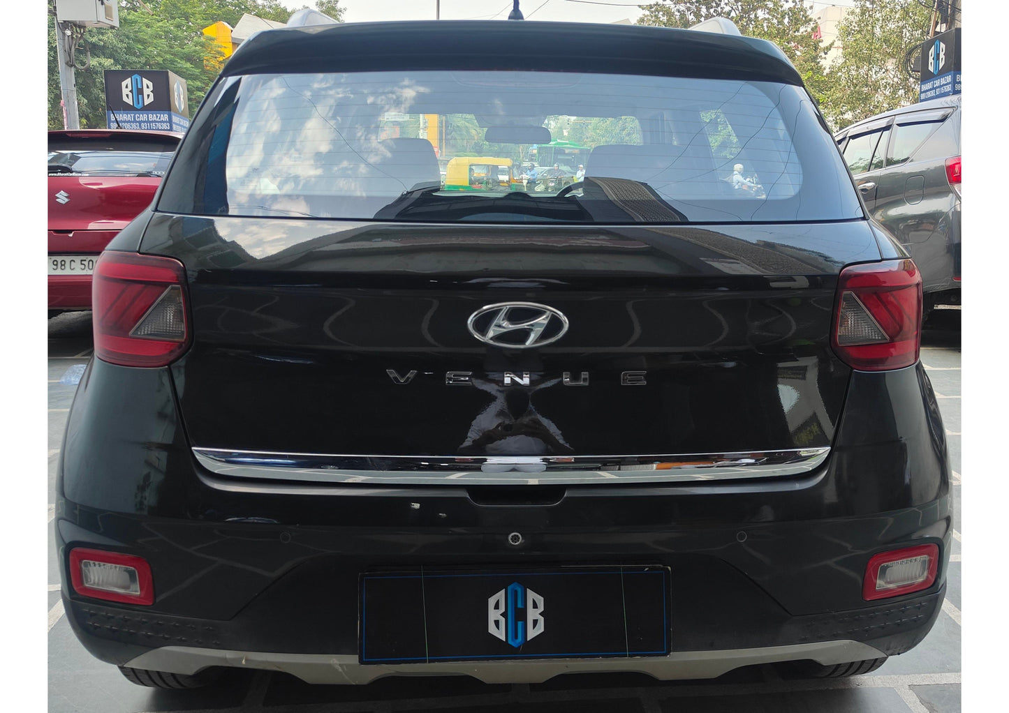 35,000 KMS HYUNDAI VENUE S 1.2 KAPPA PETROL (2019)