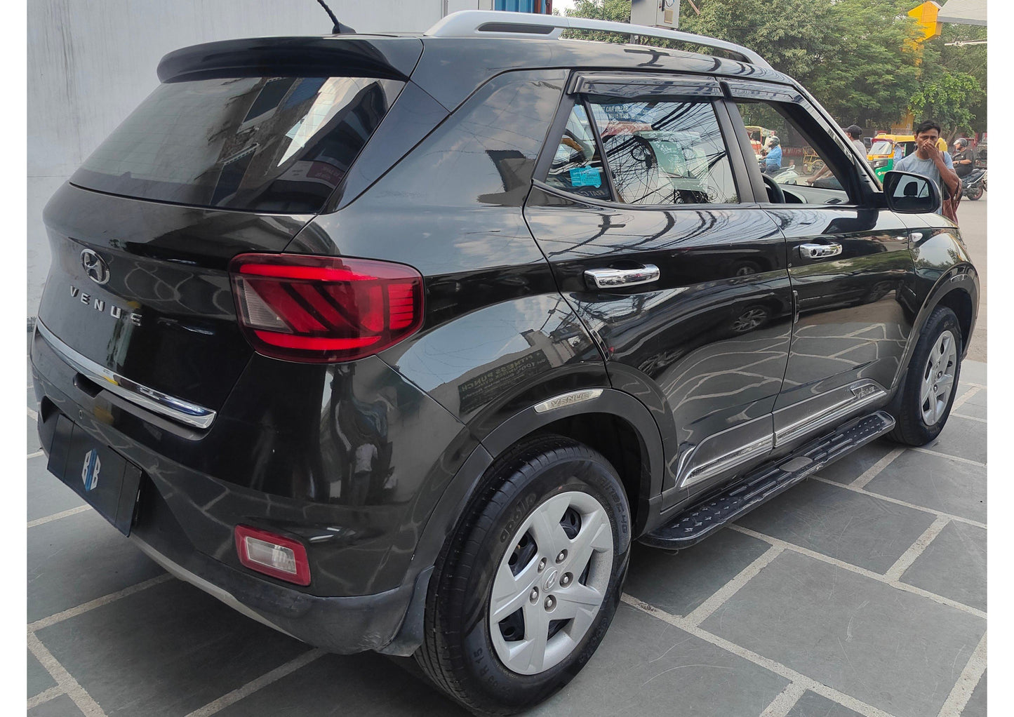 35,000 KMS HYUNDAI VENUE S 1.2 KAPPA PETROL (2019)
