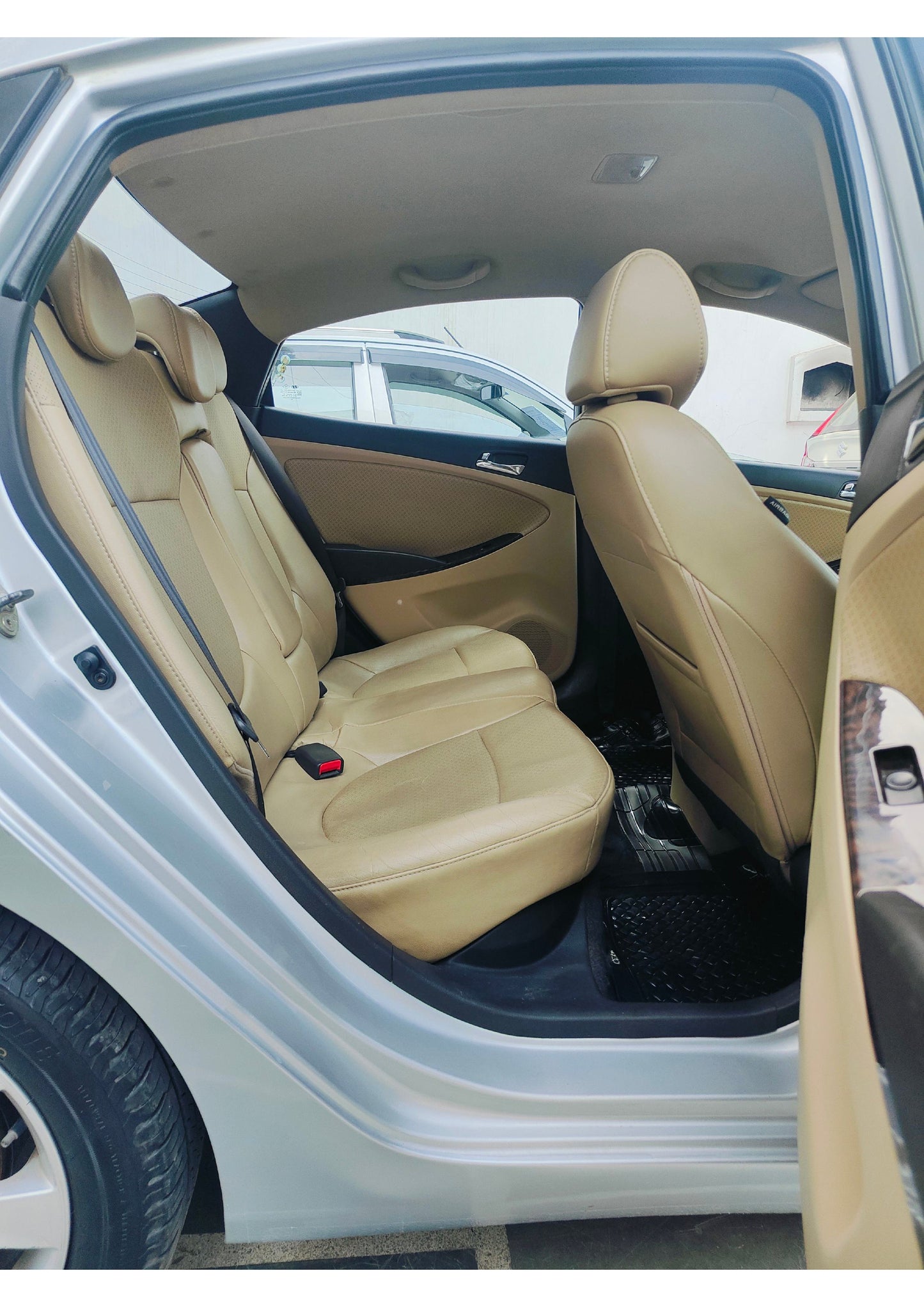 HYUNDAI VERNA SX AUTO PETROL (2013)