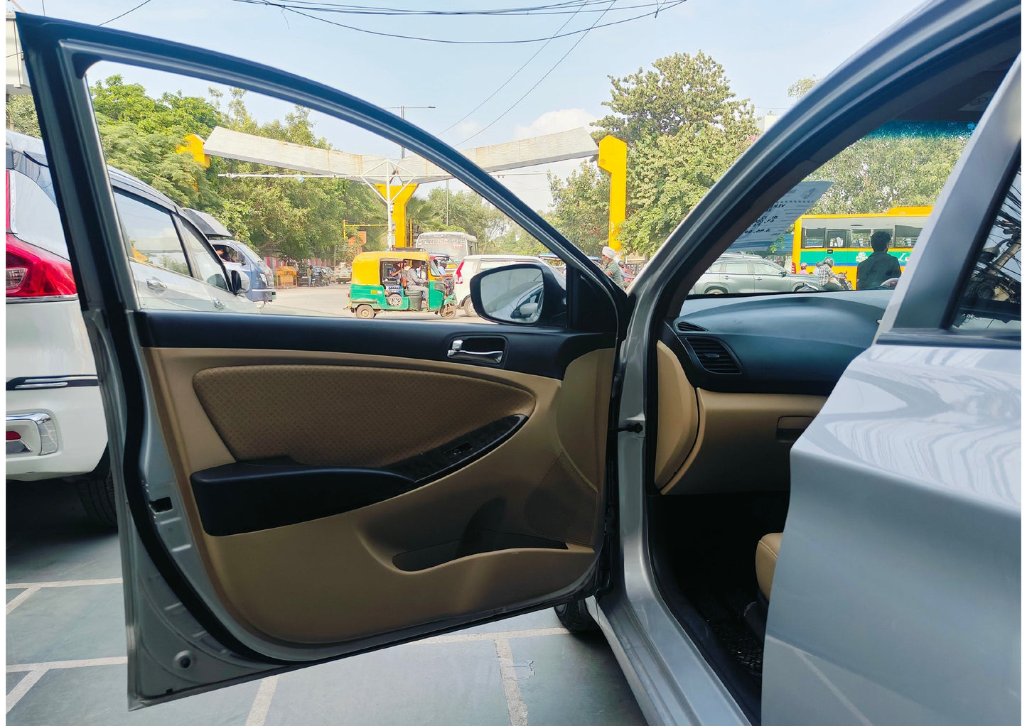 HYUNDAI VERNA SX AUTO PETROL (2013)