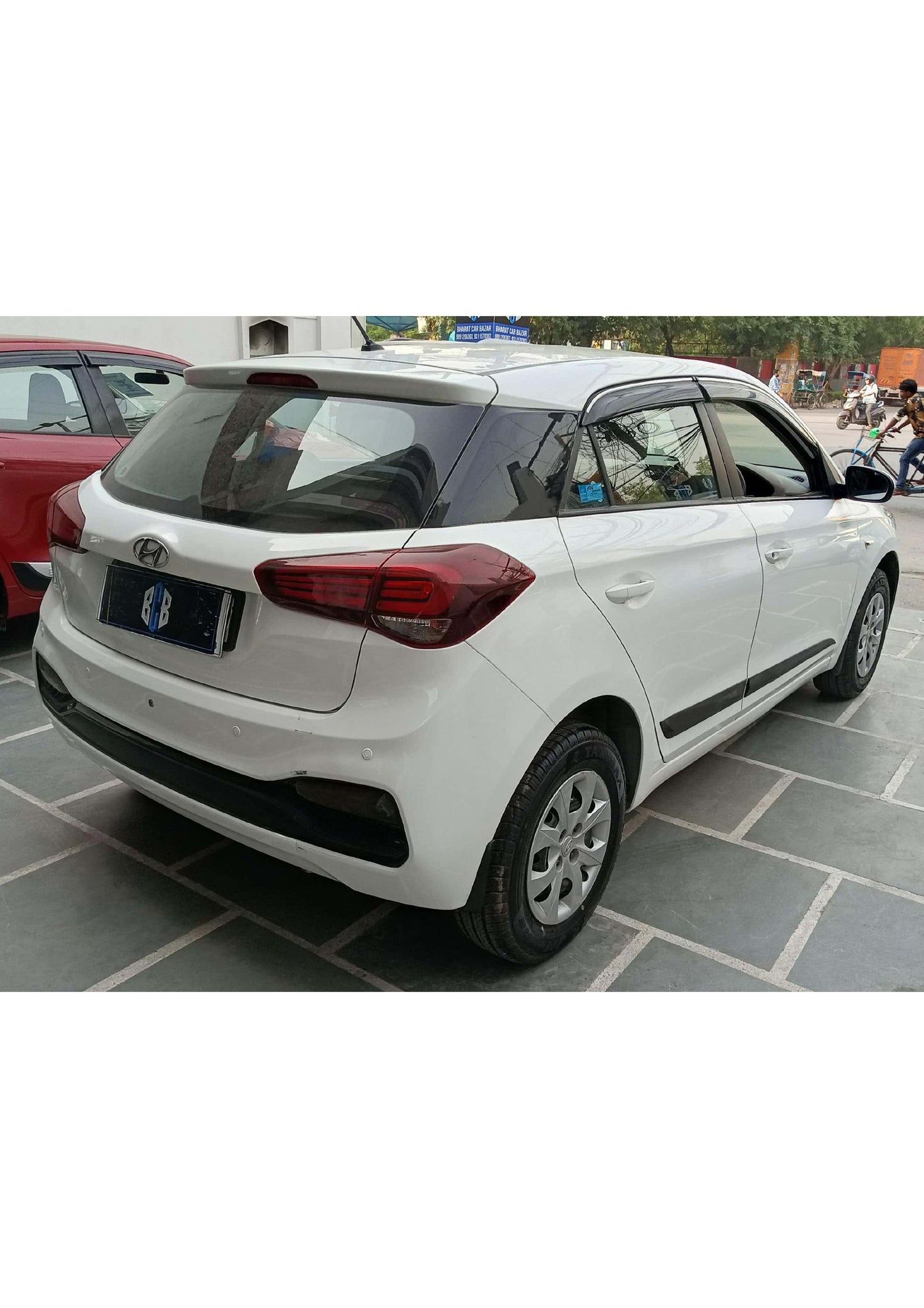 27,000 KMS HYUNDAI I20 MAGNA EXECUTIVE PETROL (2019)