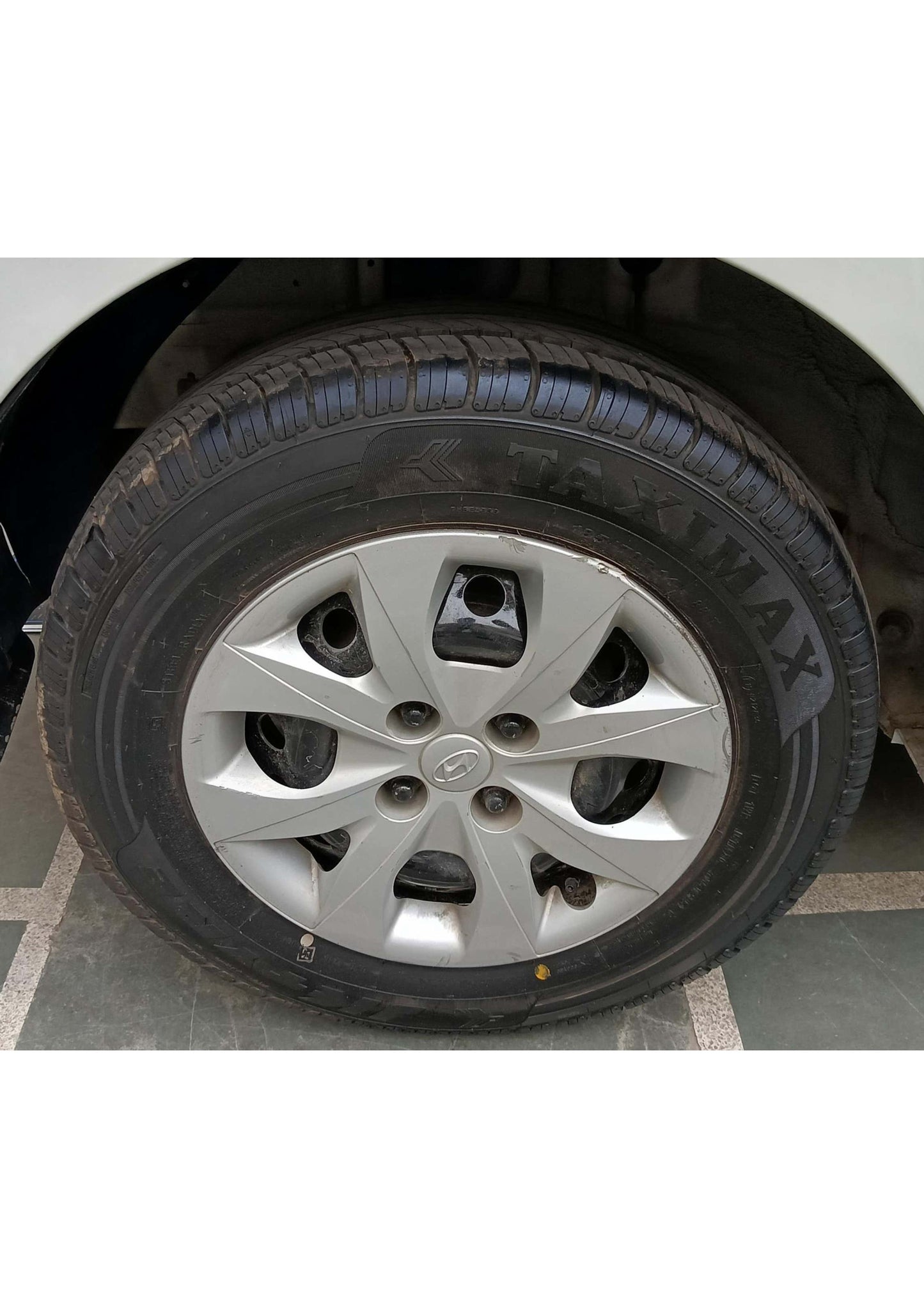 27,000 KMS HYUNDAI I20 MAGNA EXECUTIVE PETROL (2019)