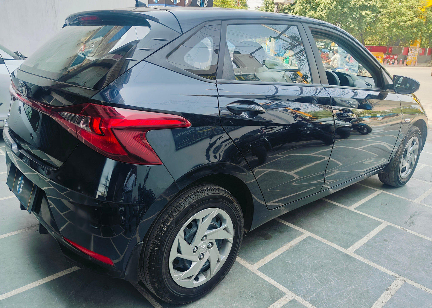 8600 KMS HYUNDAI I20 MAGNA PETROL (2021)