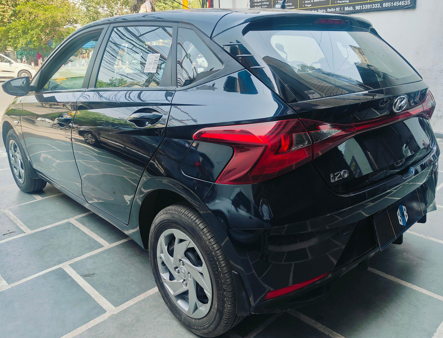 8600 KMS HYUNDAI I20 MAGNA PETROL (2021)