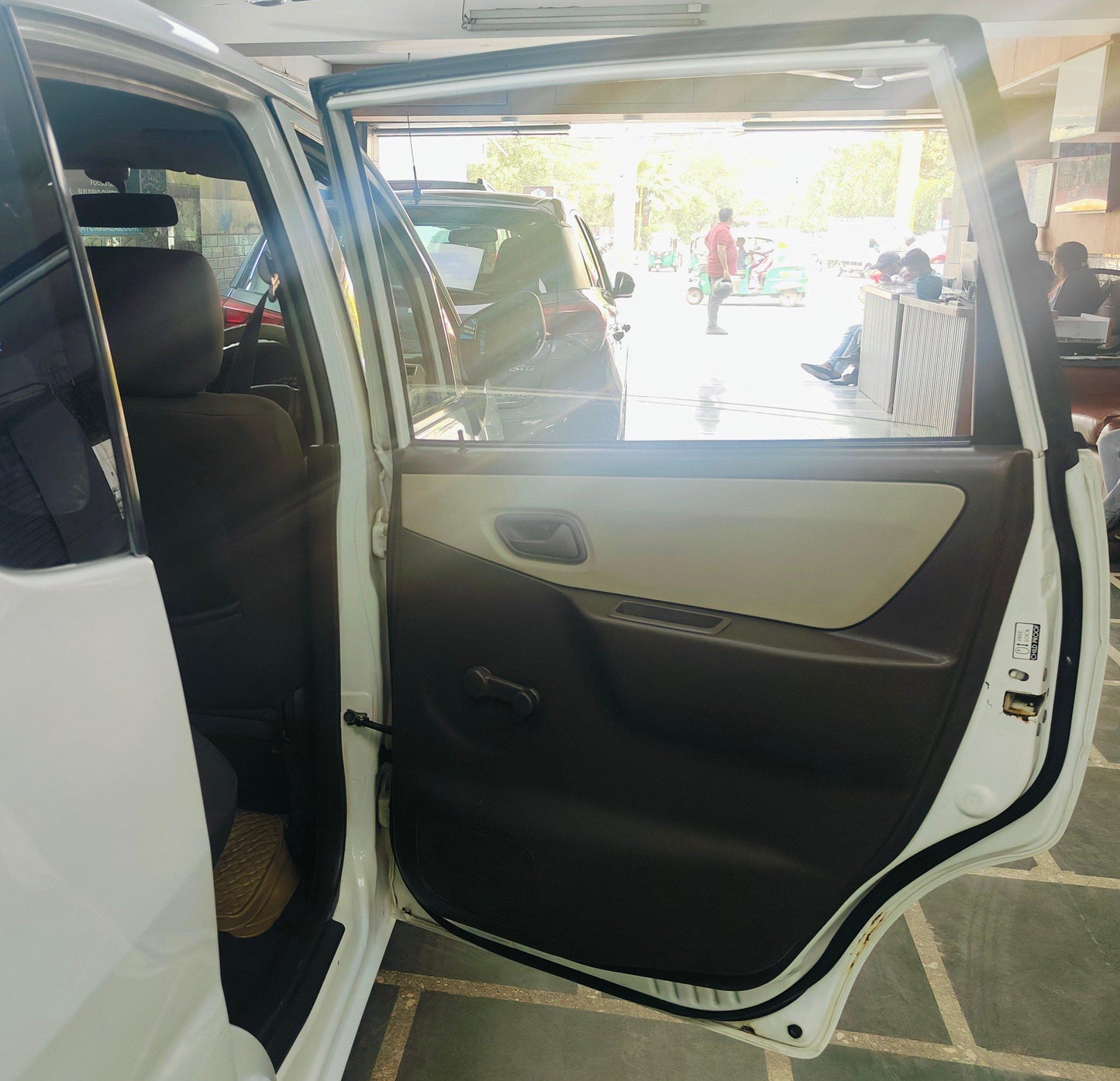 MARUTI ZEN ESTILO LXI PETROL (2010)