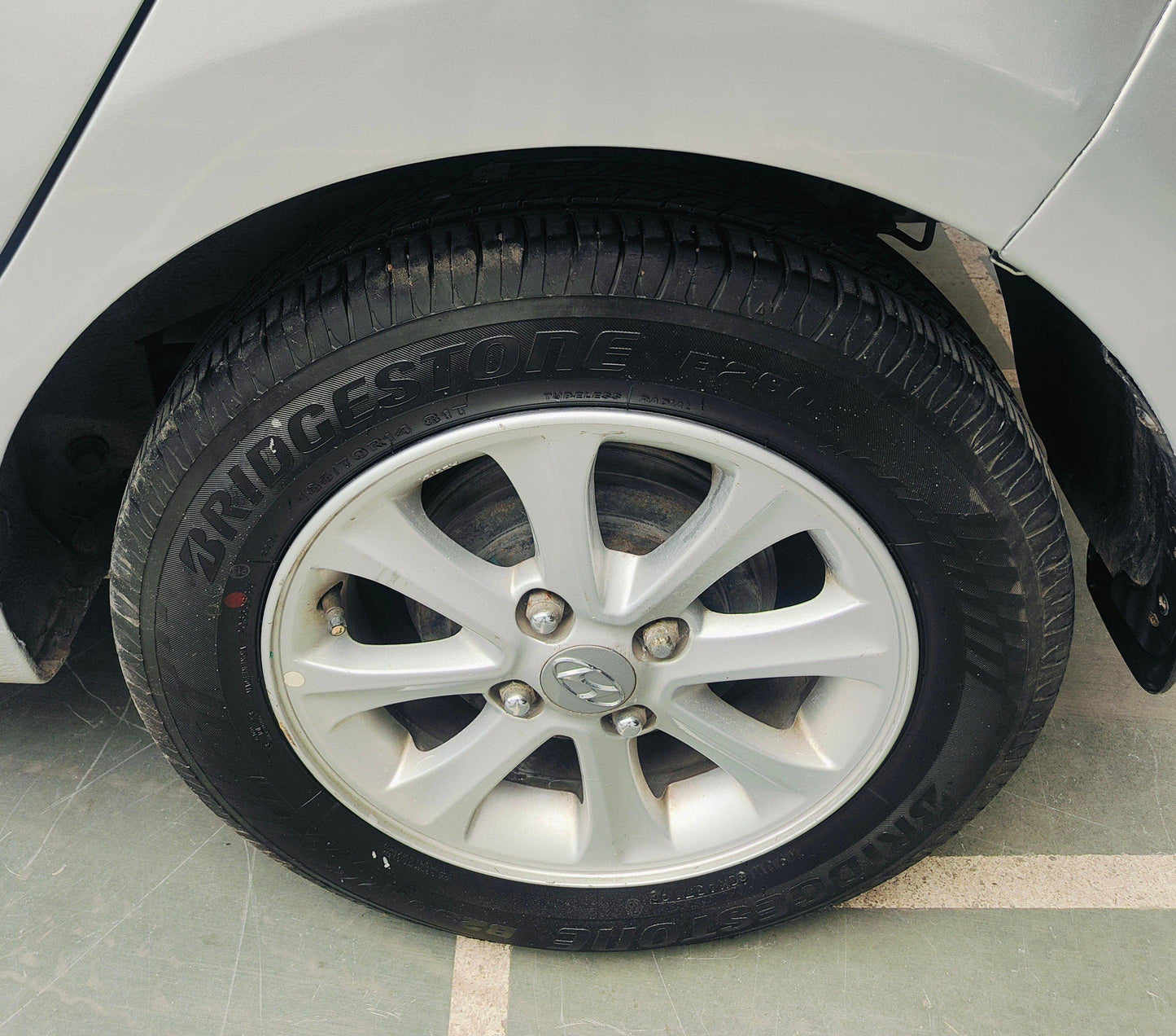 23,000 KMS HYUNDAI GRAND I10 ASTA PETROL (2014)