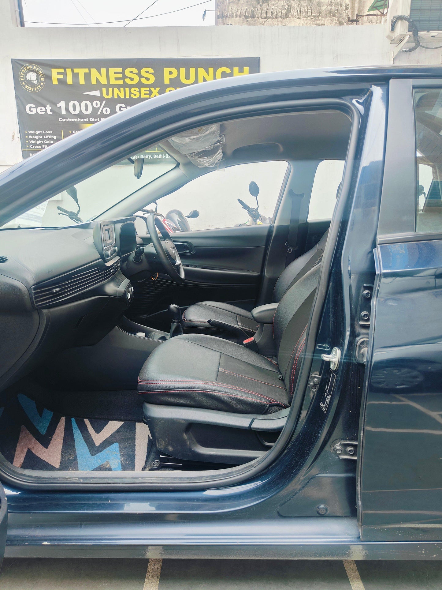 8600 KMS HYUNDAI I20 MAGNA PETROL (2021)