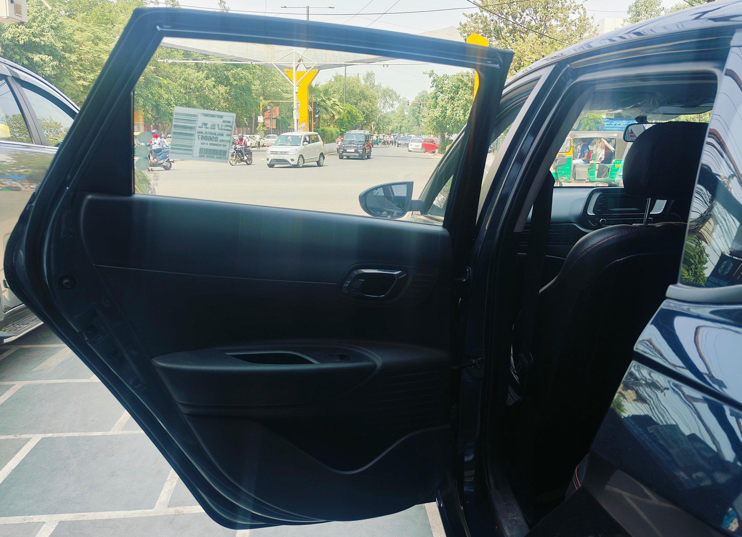 8600 KMS HYUNDAI I20 MAGNA PETROL (2021)